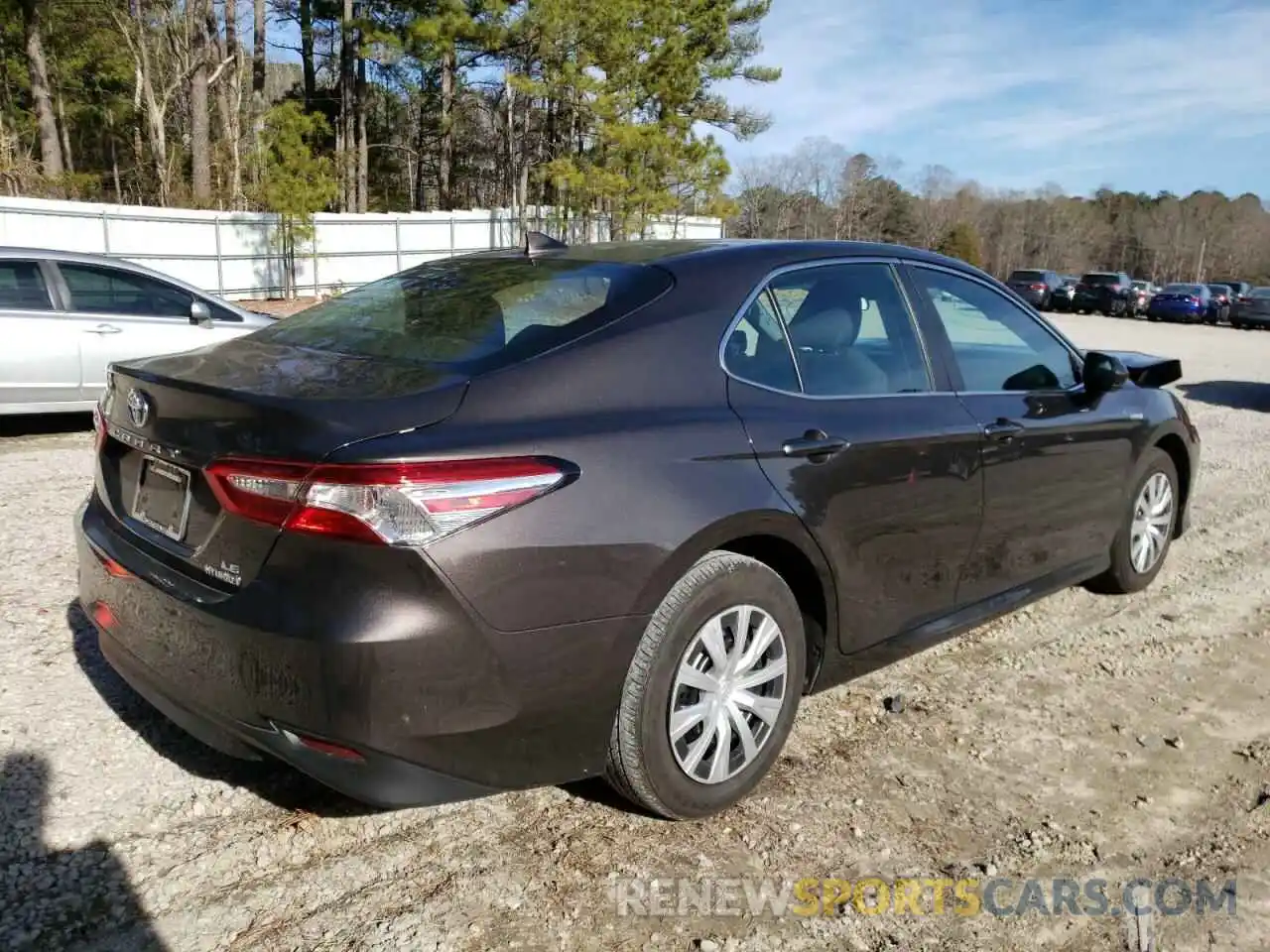 4 Photograph of a damaged car 4T1B31HK3KU513942 TOYOTA CAMRY 2019