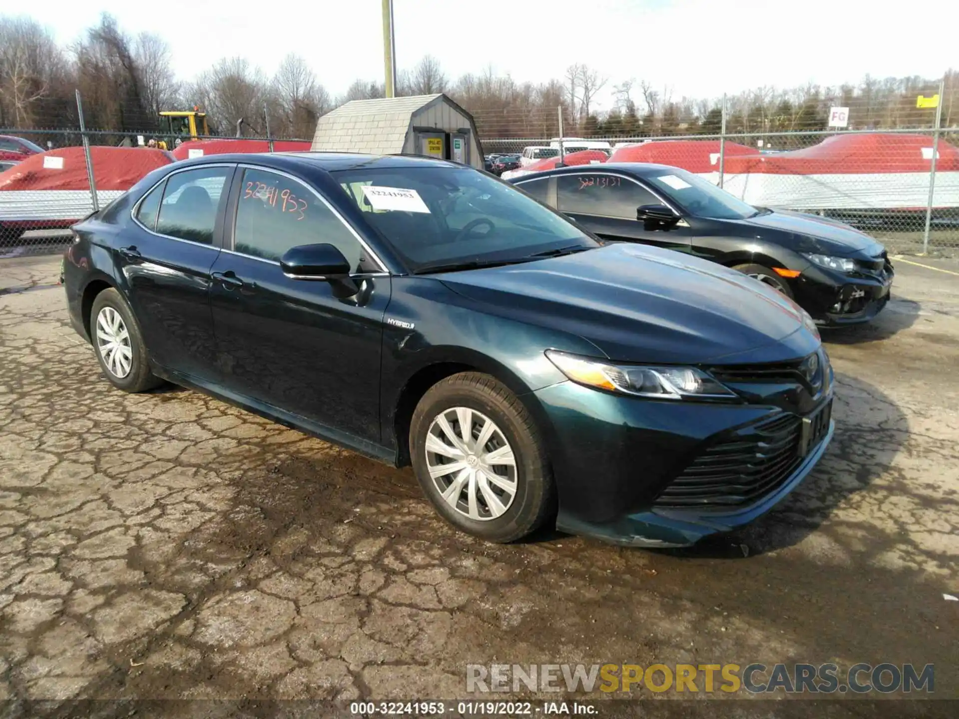 1 Photograph of a damaged car 4T1B31HK3KU516064 TOYOTA CAMRY 2019