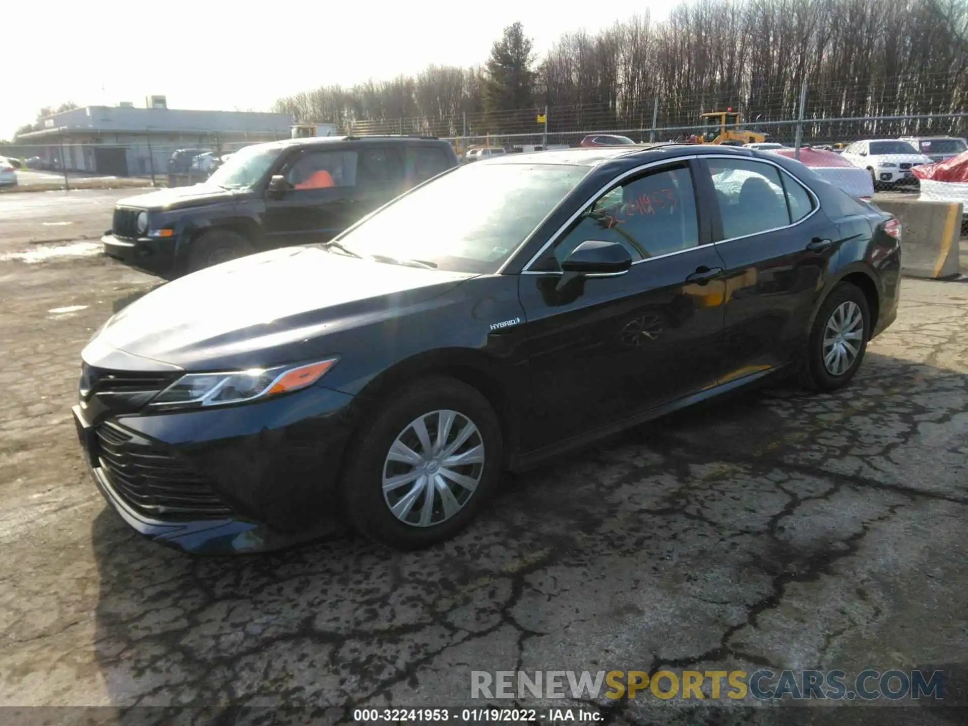 2 Photograph of a damaged car 4T1B31HK3KU516064 TOYOTA CAMRY 2019