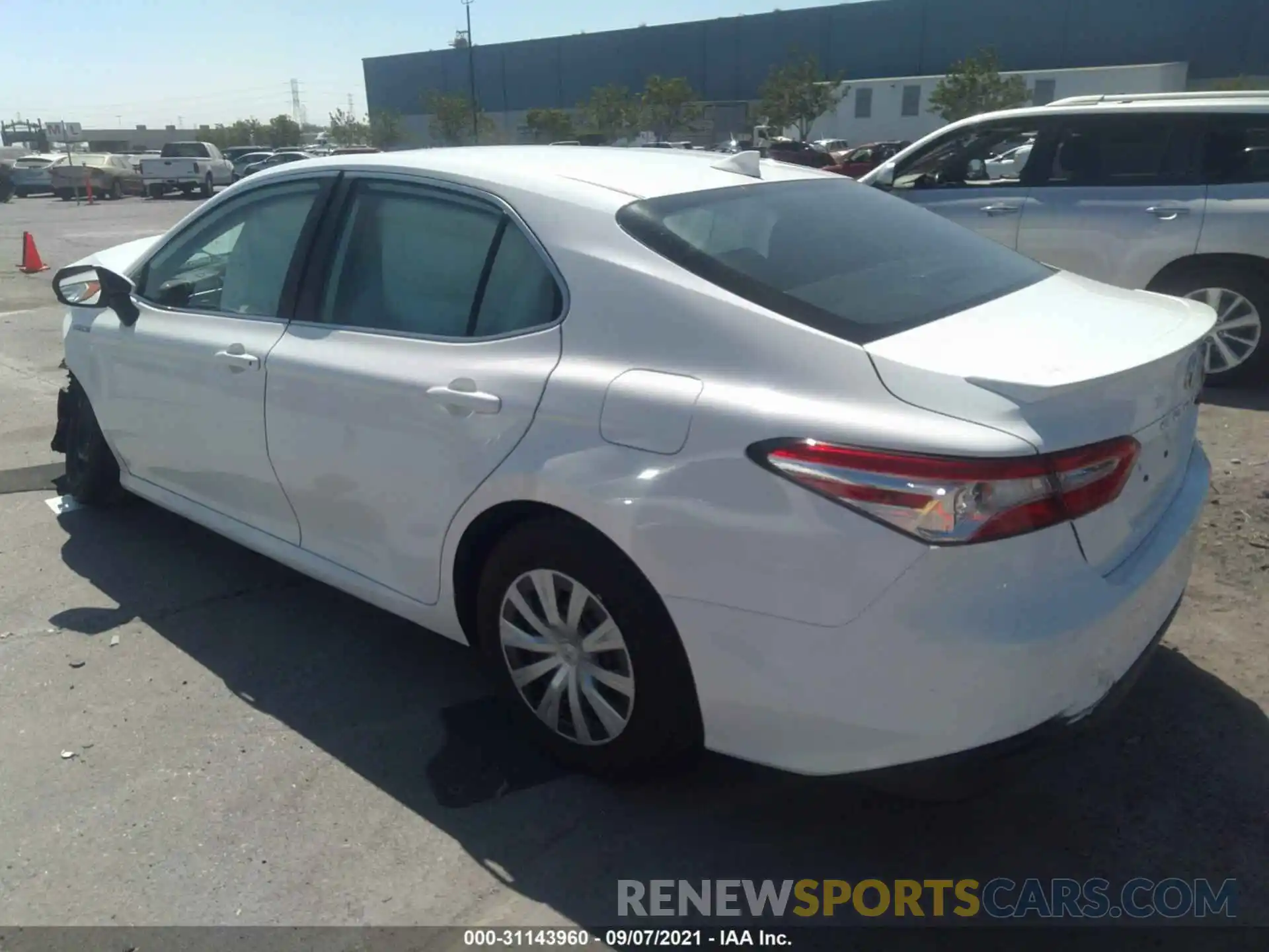 3 Photograph of a damaged car 4T1B31HK3KU516811 TOYOTA CAMRY 2019