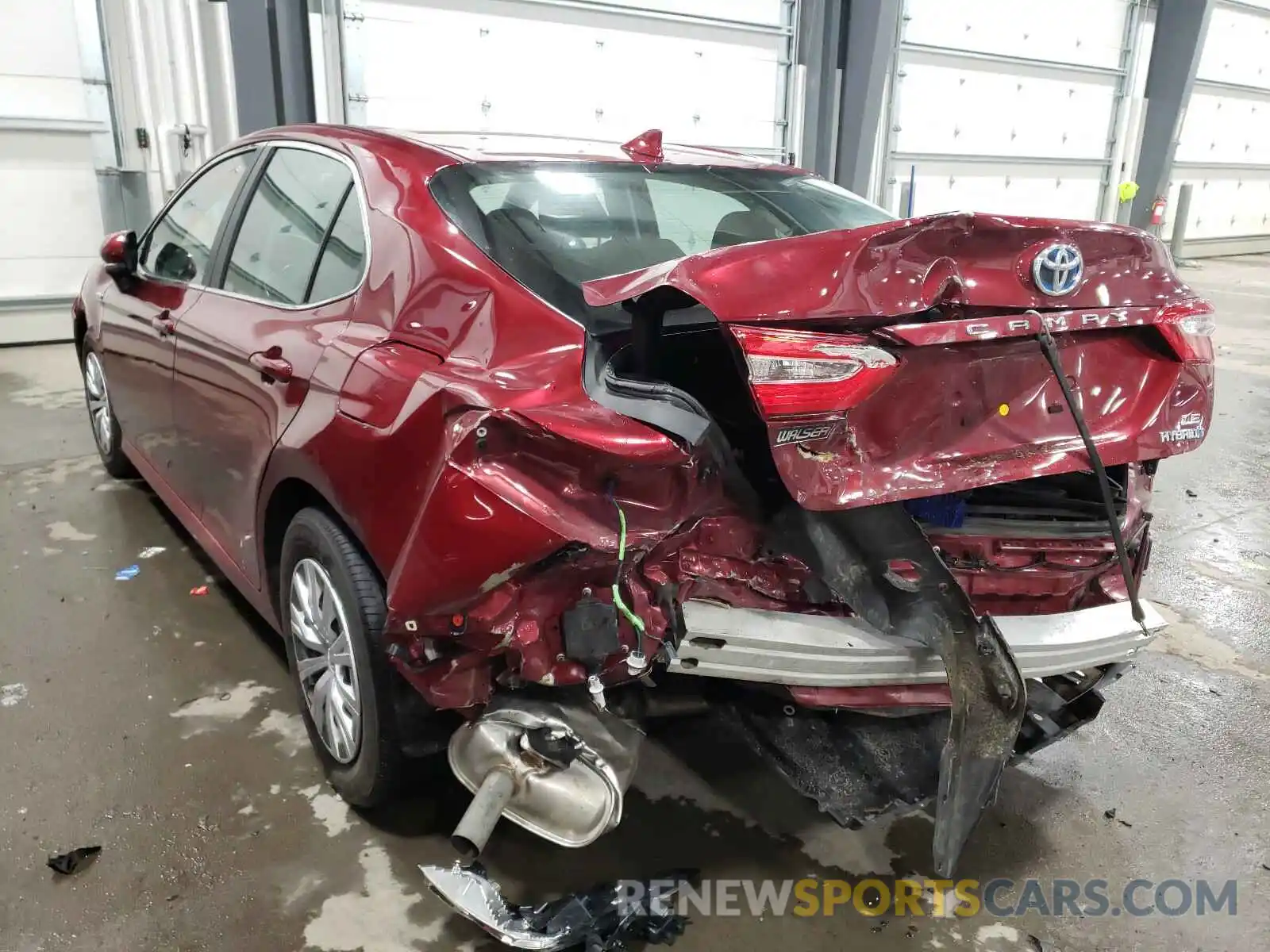 3 Photograph of a damaged car 4T1B31HK3KU516906 TOYOTA CAMRY 2019