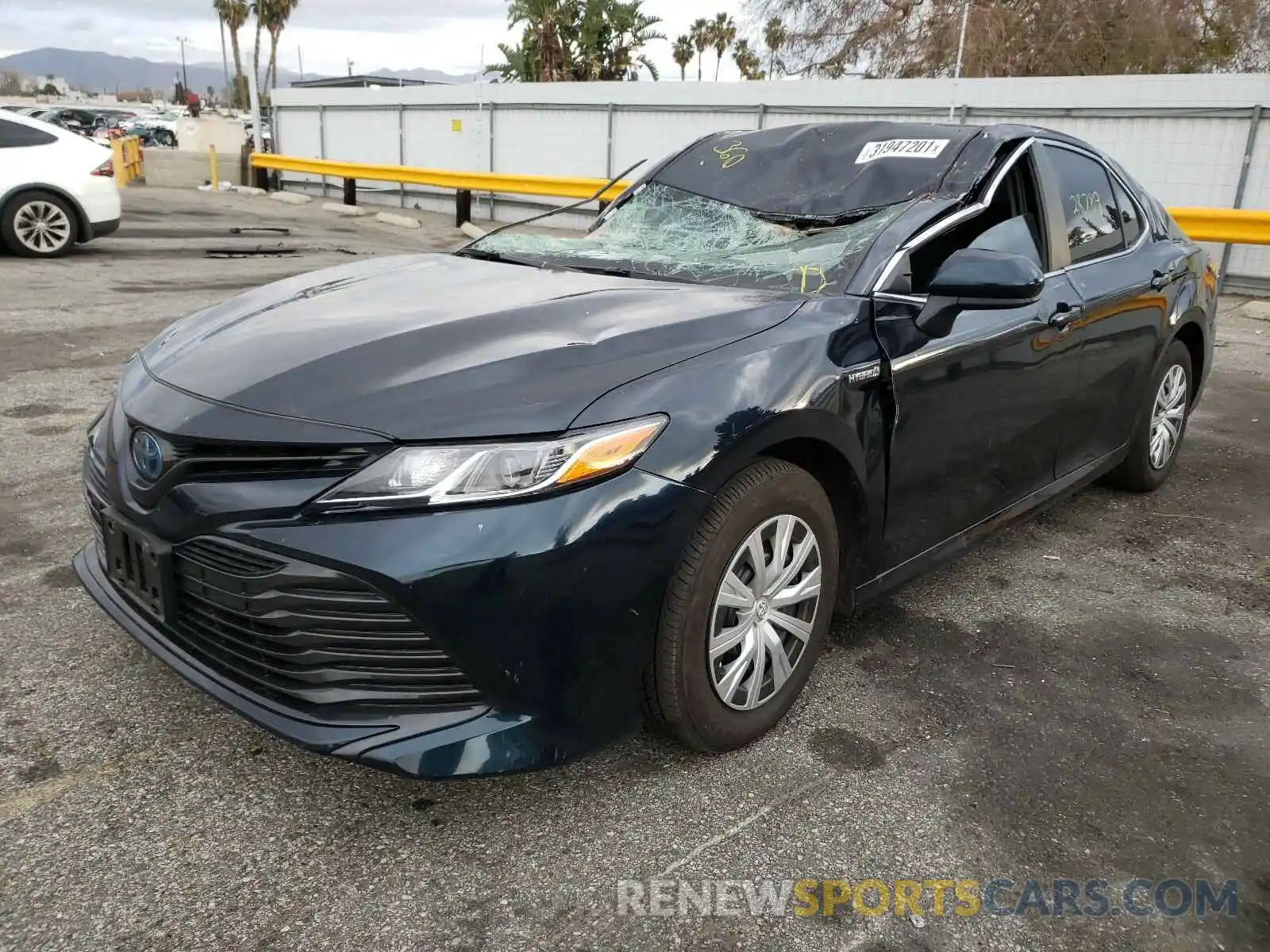 2 Photograph of a damaged car 4T1B31HK3KU517232 TOYOTA CAMRY 2019