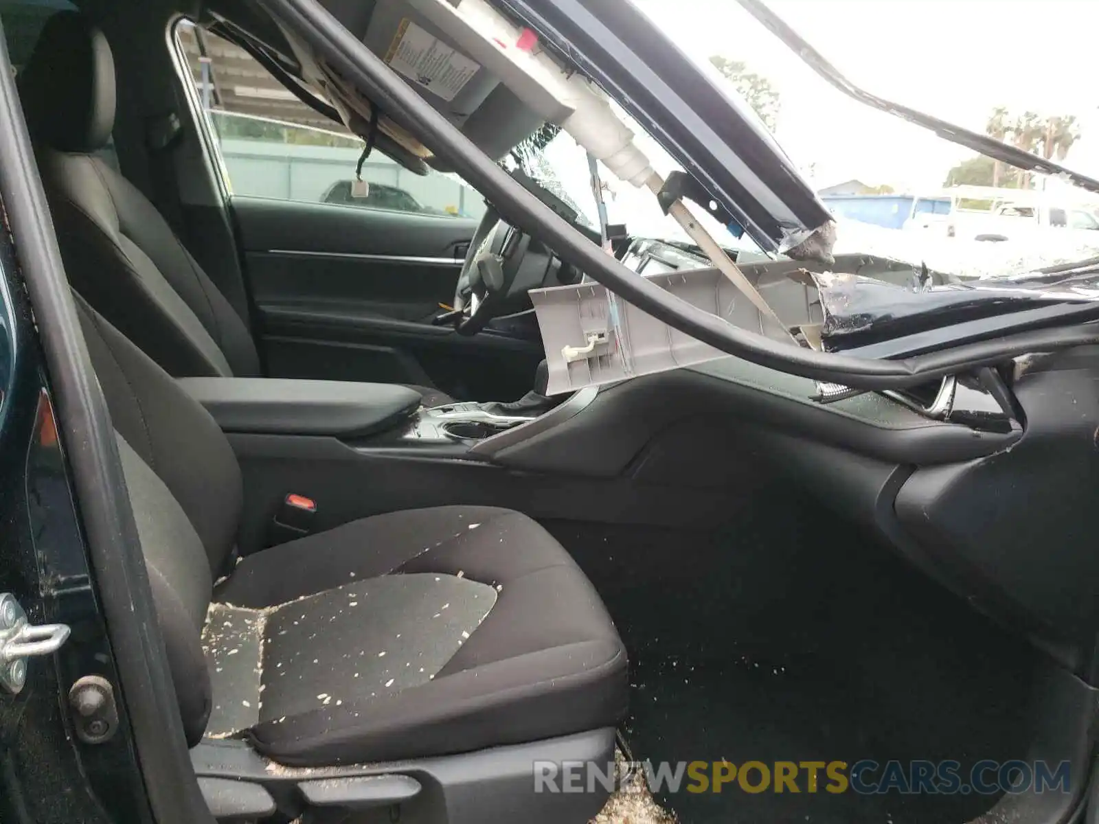 5 Photograph of a damaged car 4T1B31HK3KU517232 TOYOTA CAMRY 2019