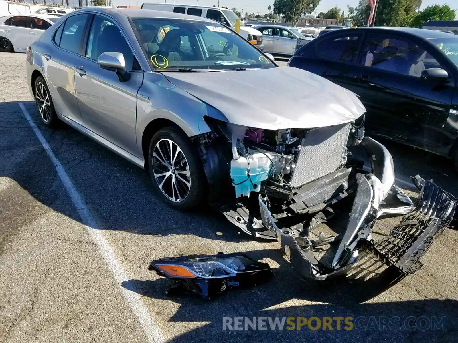 1 Photograph of a damaged car 4T1B31HK3KU517747 TOYOTA CAMRY 2019