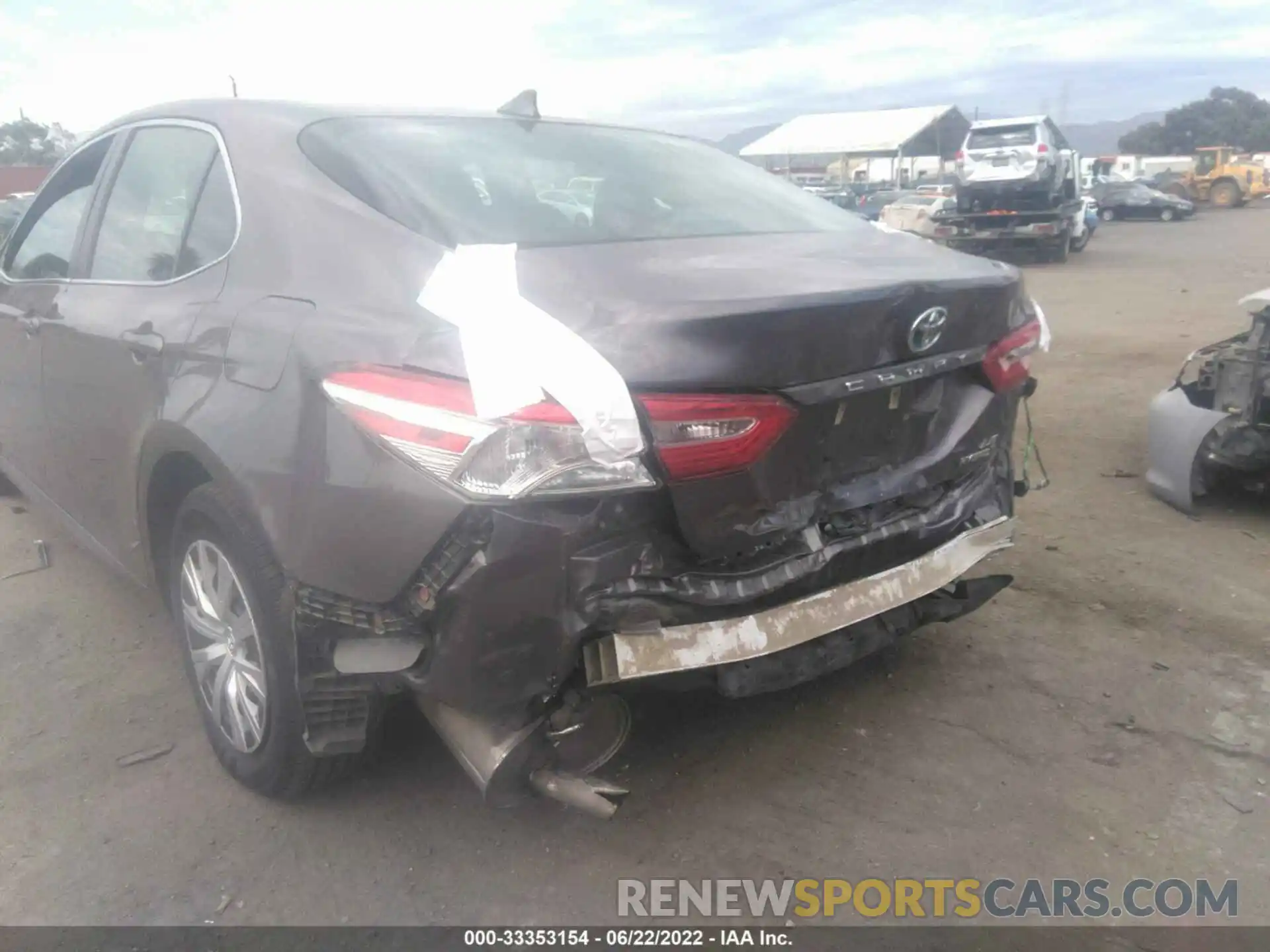 6 Photograph of a damaged car 4T1B31HK3KU517750 TOYOTA CAMRY 2019