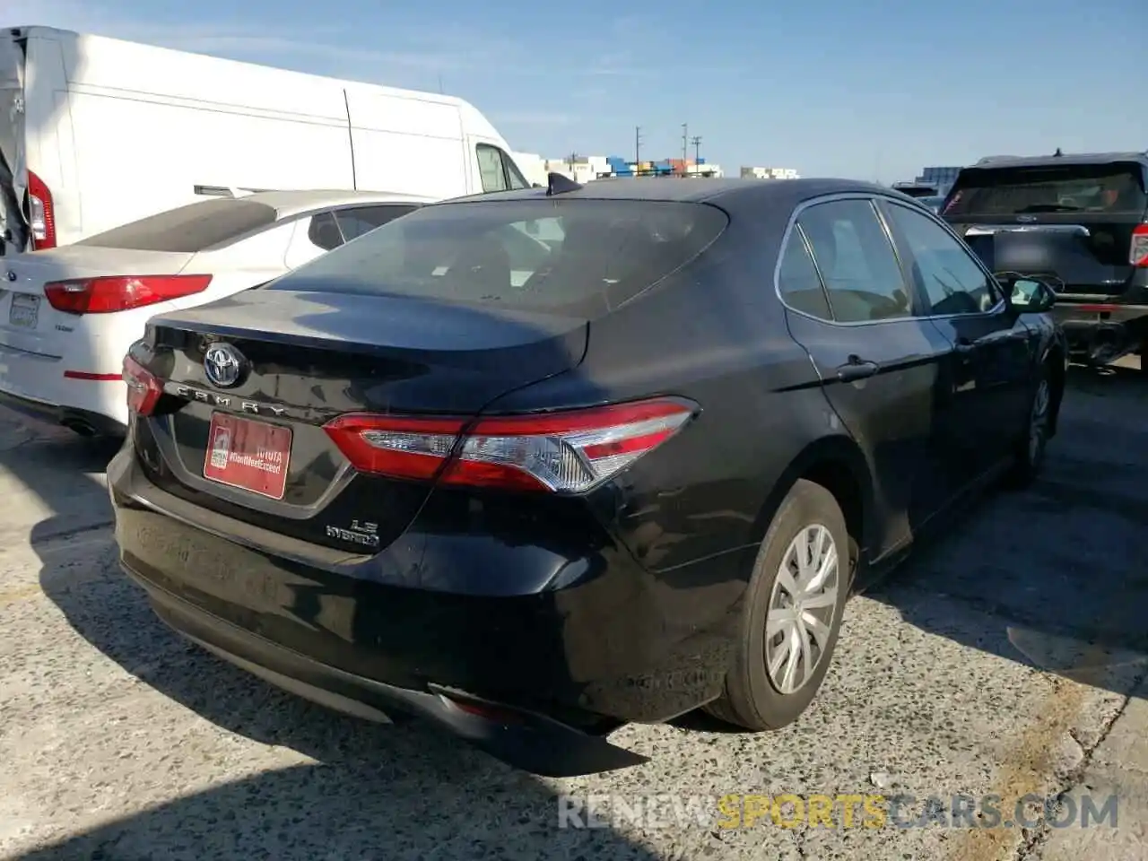 4 Фотография поврежденного автомобиля 4T1B31HK4KU006533 TOYOTA CAMRY 2019