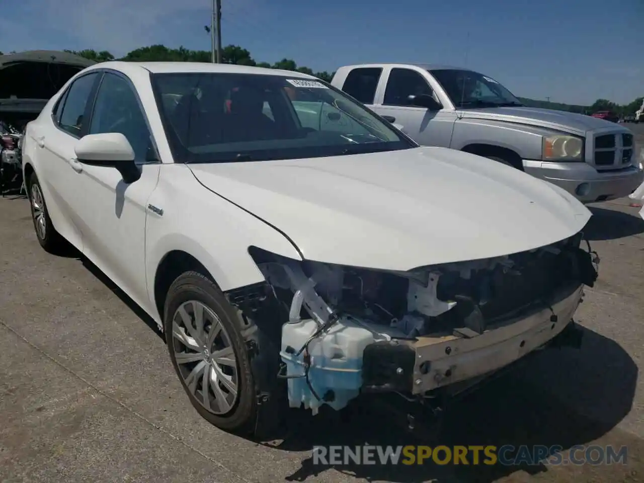 1 Photograph of a damaged car 4T1B31HK4KU008198 TOYOTA CAMRY 2019