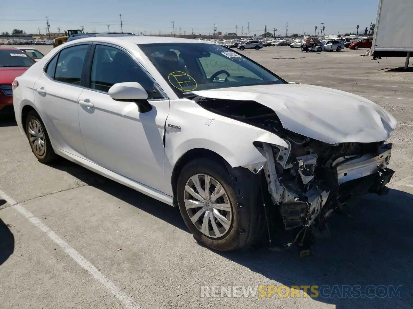 1 Photograph of a damaged car 4T1B31HK4KU508801 TOYOTA CAMRY 2019