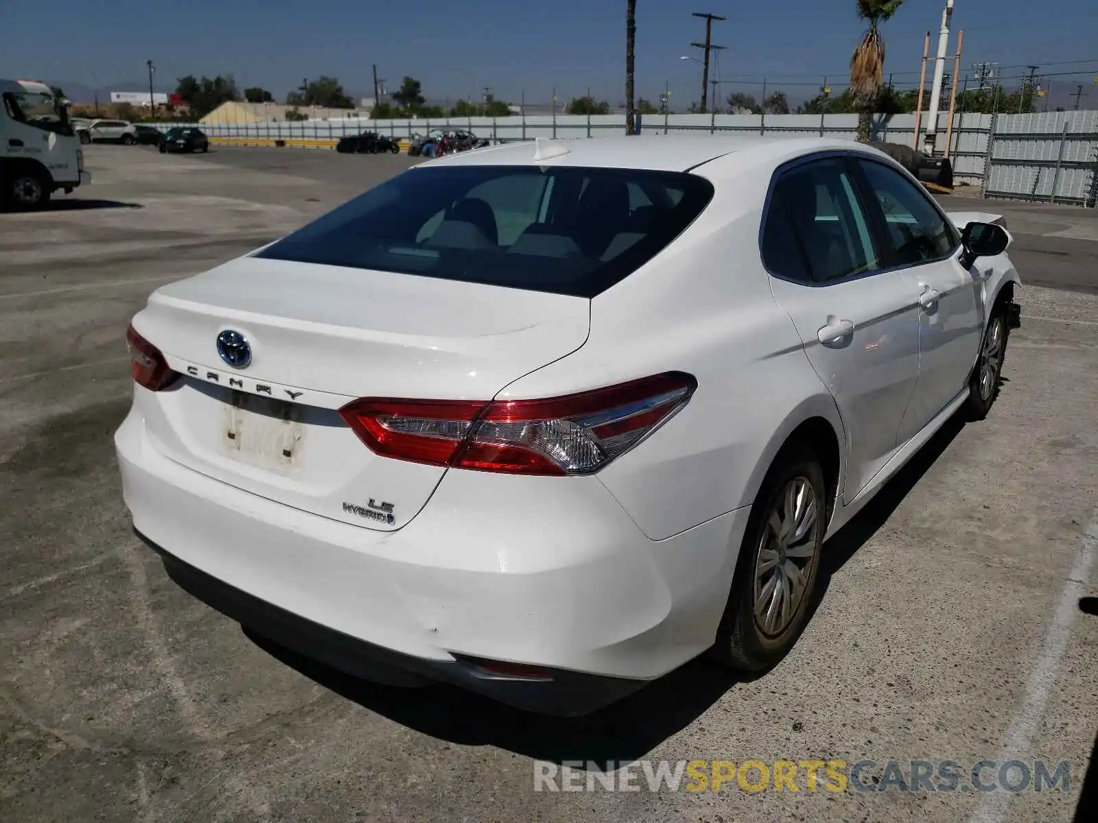 4 Photograph of a damaged car 4T1B31HK4KU508801 TOYOTA CAMRY 2019