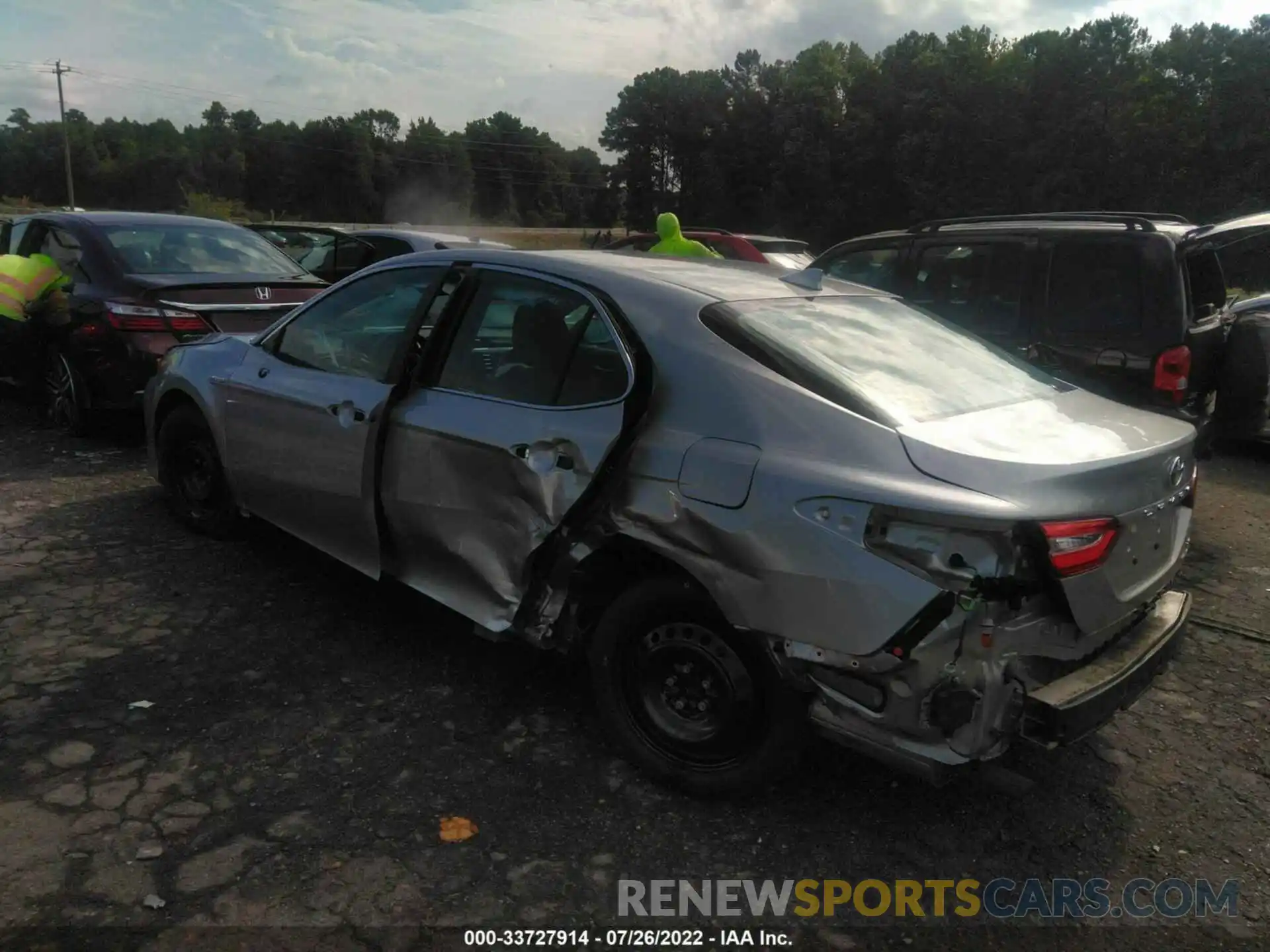 3 Photograph of a damaged car 4T1B31HK4KU510502 TOYOTA CAMRY 2019