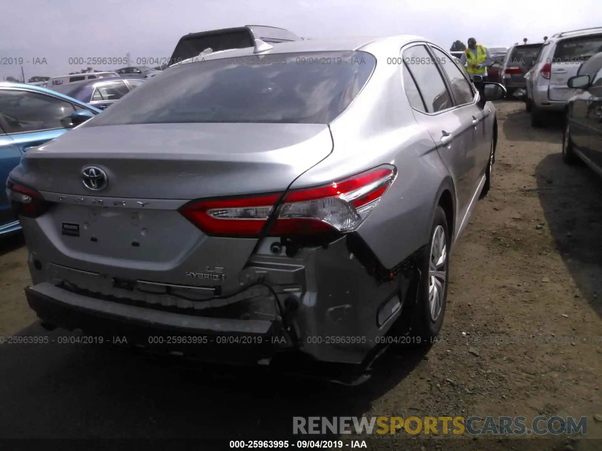 4 Photograph of a damaged car 4T1B31HK4KU510998 TOYOTA CAMRY 2019