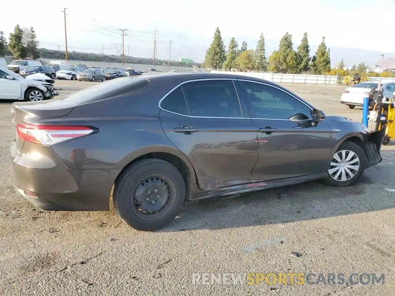 3 Photograph of a damaged car 4T1B31HK4KU511049 TOYOTA CAMRY 2019