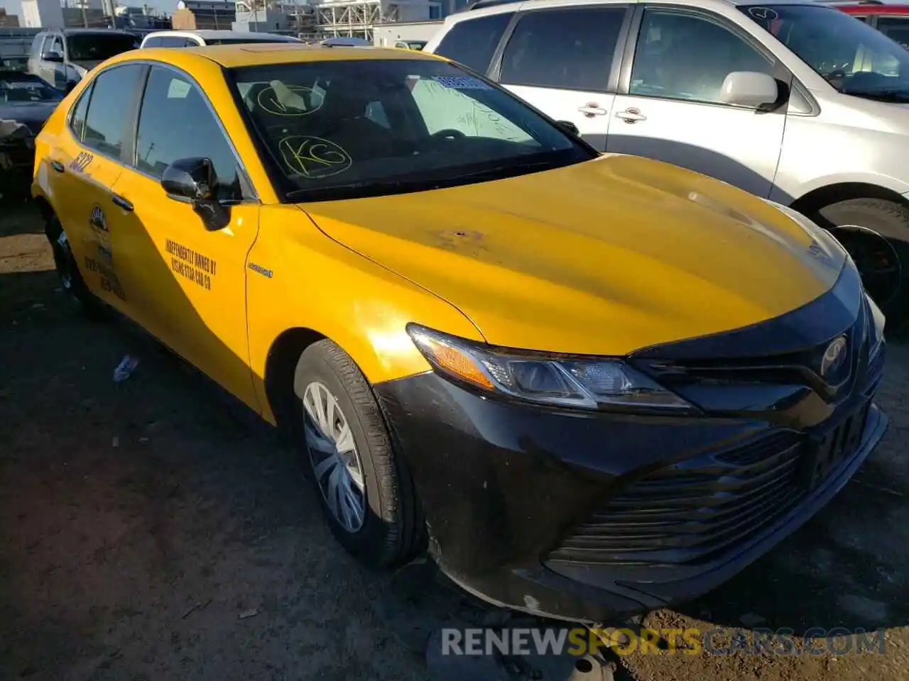 1 Photograph of a damaged car 4T1B31HK4KU511259 TOYOTA CAMRY 2019