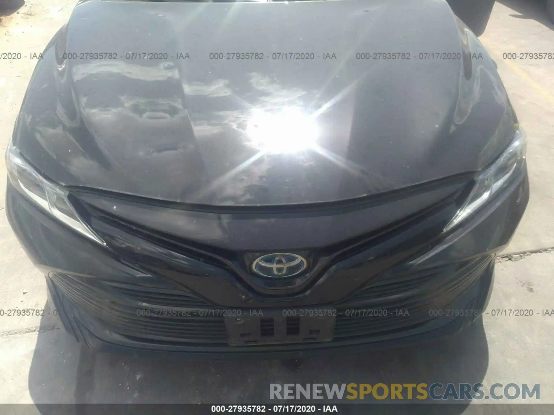 6 Photograph of a damaged car 4T1B31HK4KU511732 TOYOTA CAMRY 2019