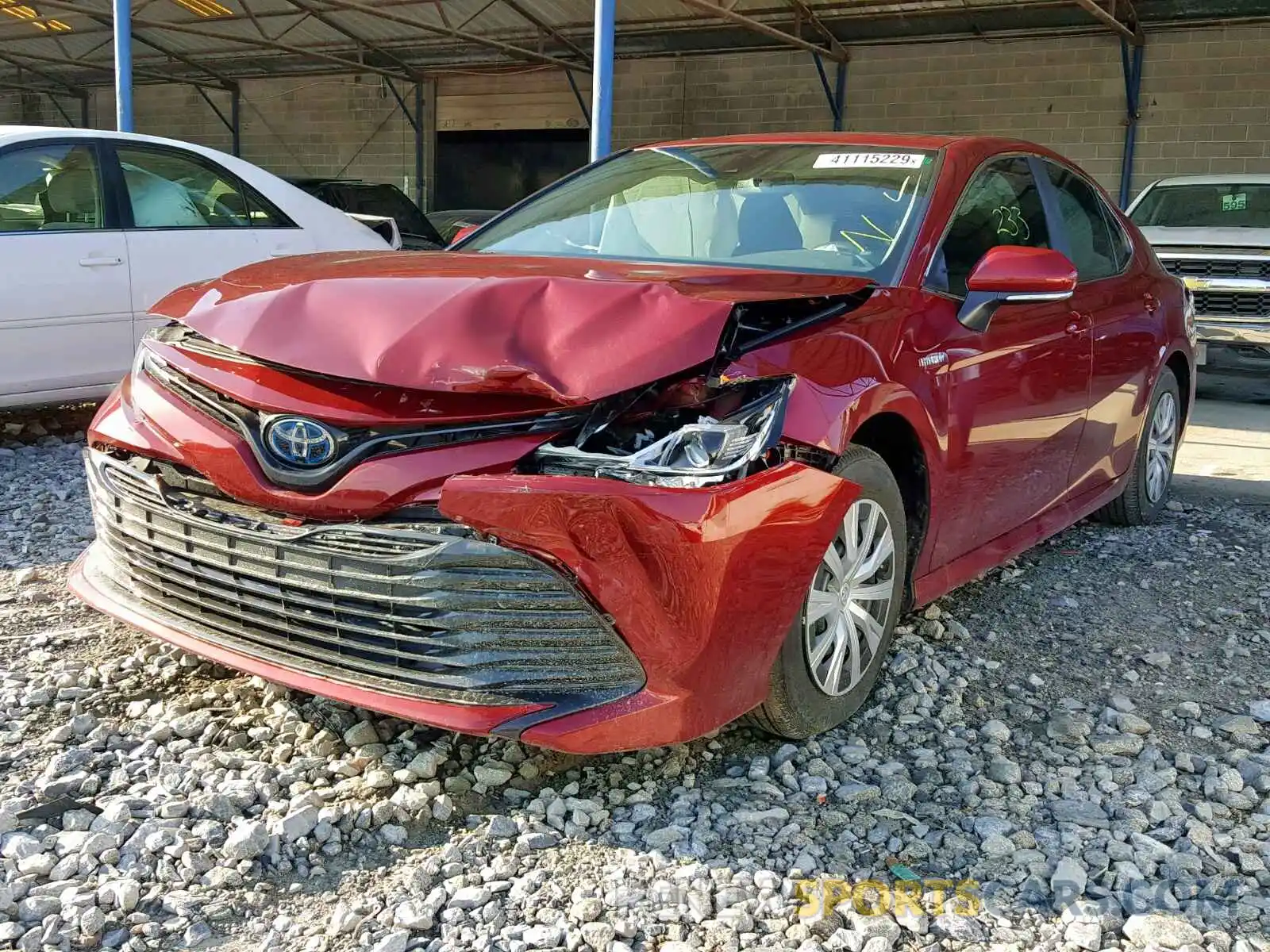 2 Photograph of a damaged car 4T1B31HK4KU512931 TOYOTA CAMRY 2019