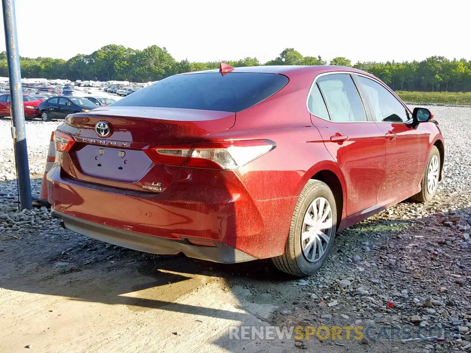 4 Photograph of a damaged car 4T1B31HK4KU512931 TOYOTA CAMRY 2019