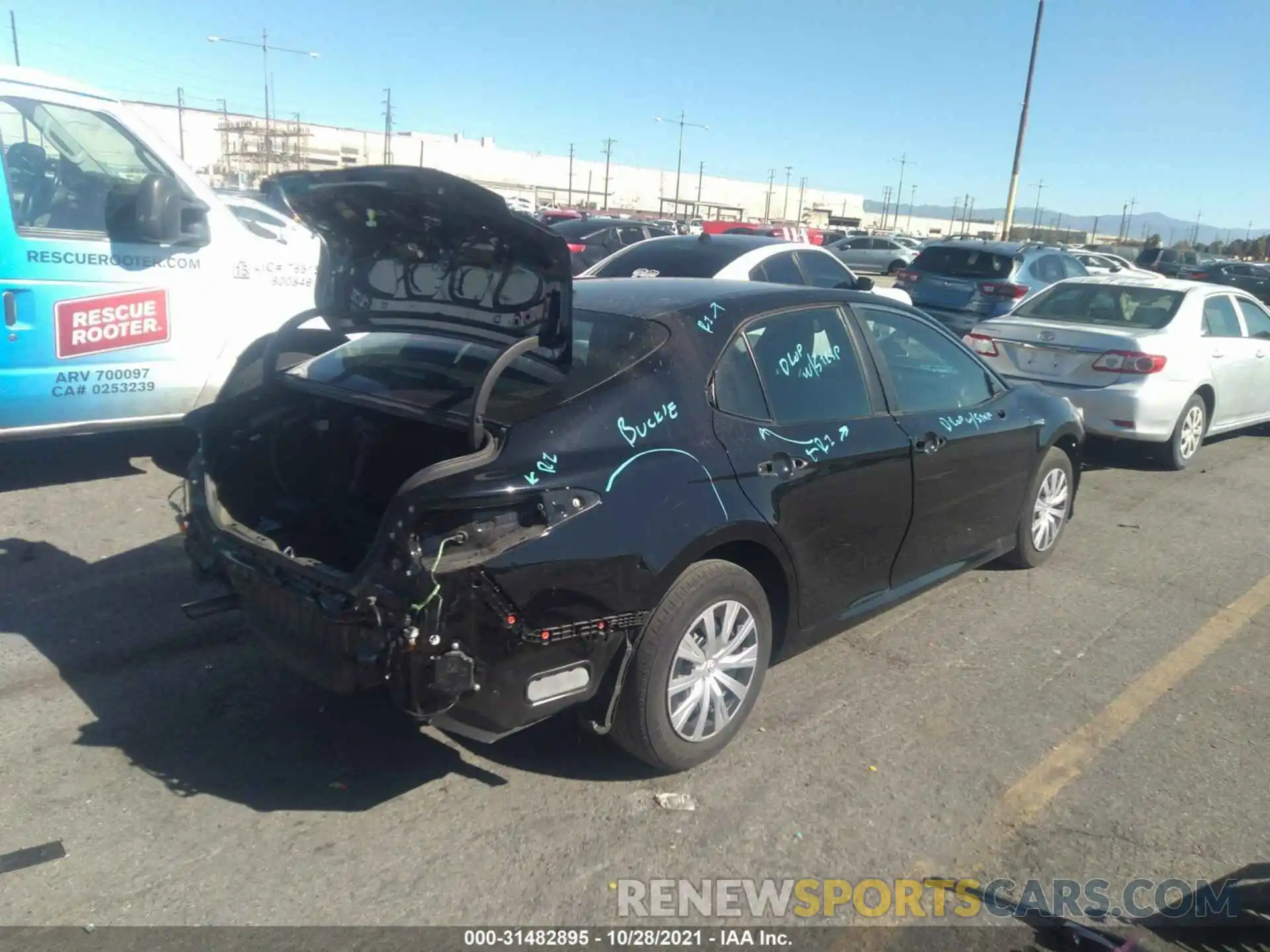 4 Photograph of a damaged car 4T1B31HK4KU513545 TOYOTA CAMRY 2019