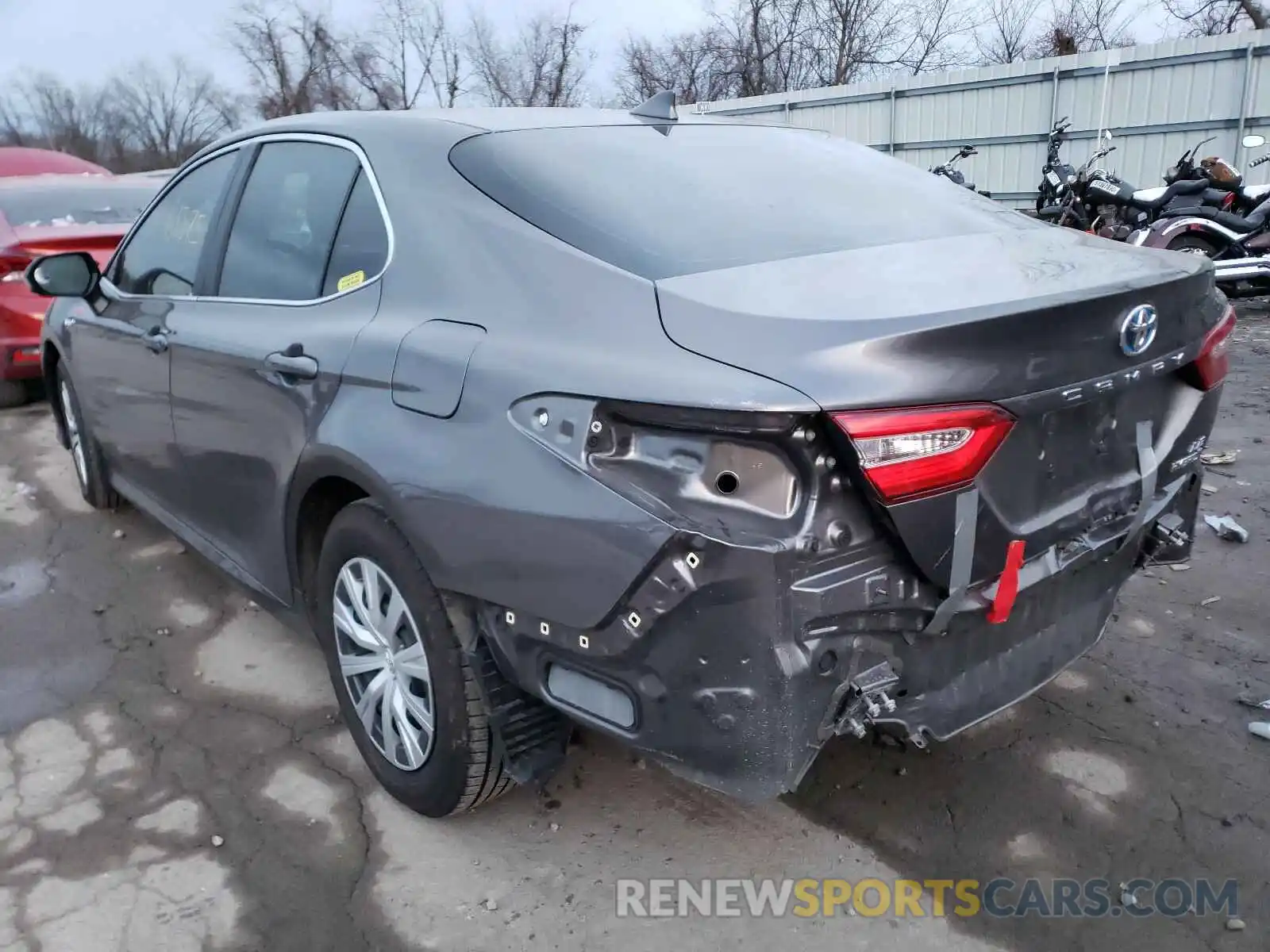 3 Photograph of a damaged car 4T1B31HK4KU514579 TOYOTA CAMRY 2019