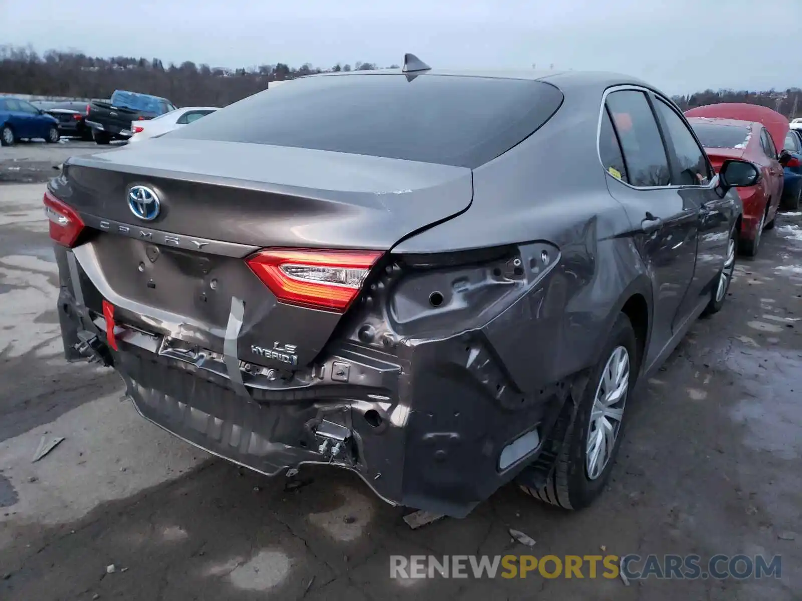 4 Photograph of a damaged car 4T1B31HK4KU514579 TOYOTA CAMRY 2019