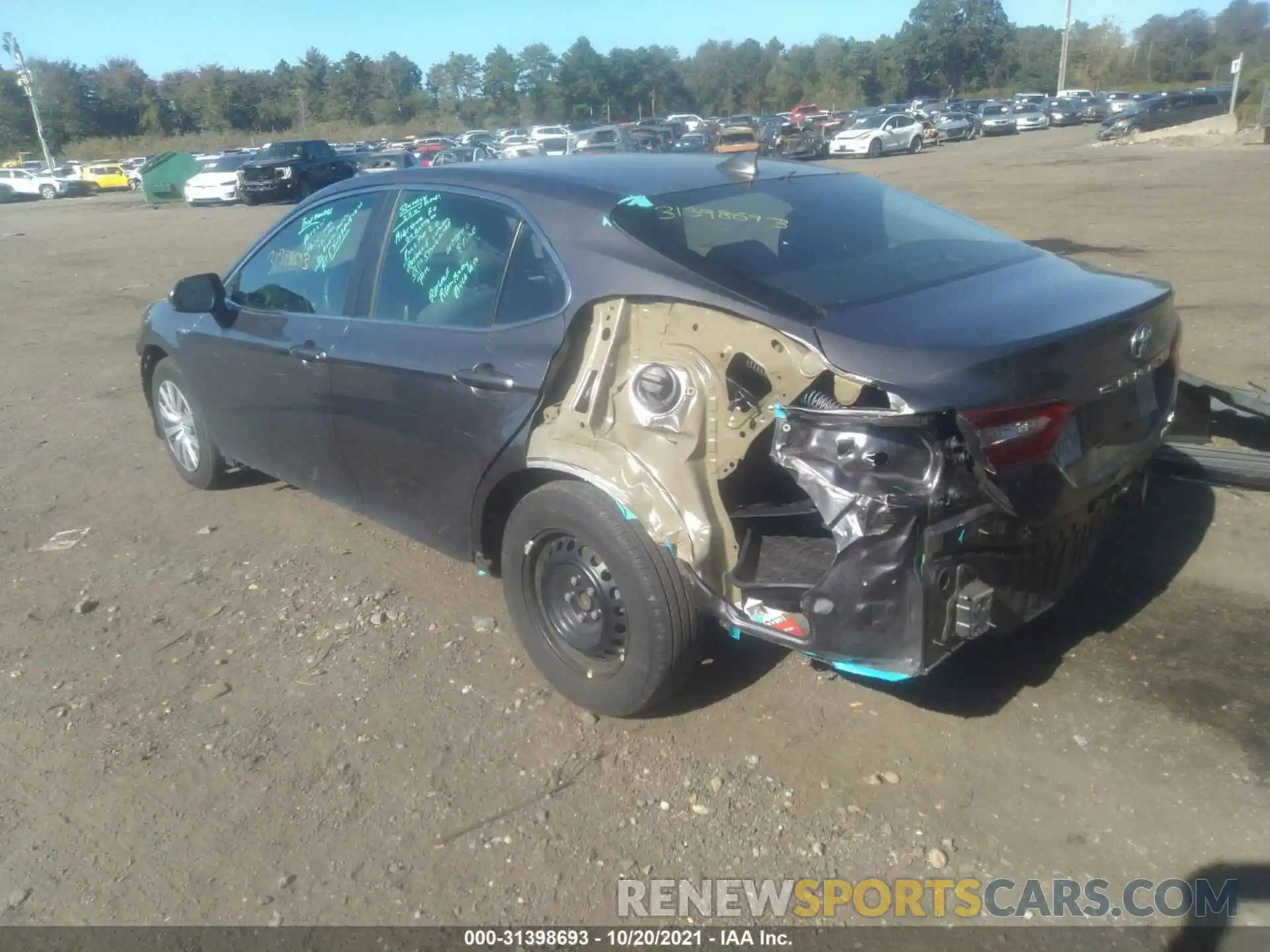 3 Photograph of a damaged car 4T1B31HK4KU517577 TOYOTA CAMRY 2019