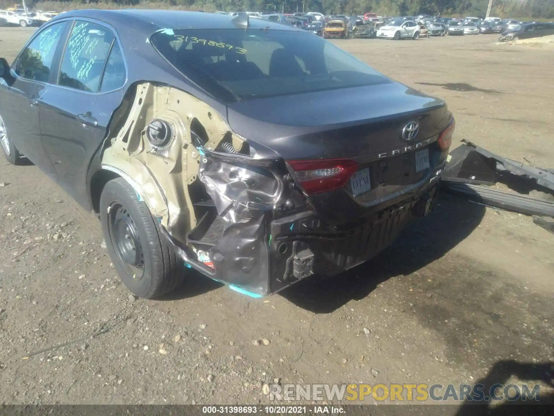 6 Photograph of a damaged car 4T1B31HK4KU517577 TOYOTA CAMRY 2019