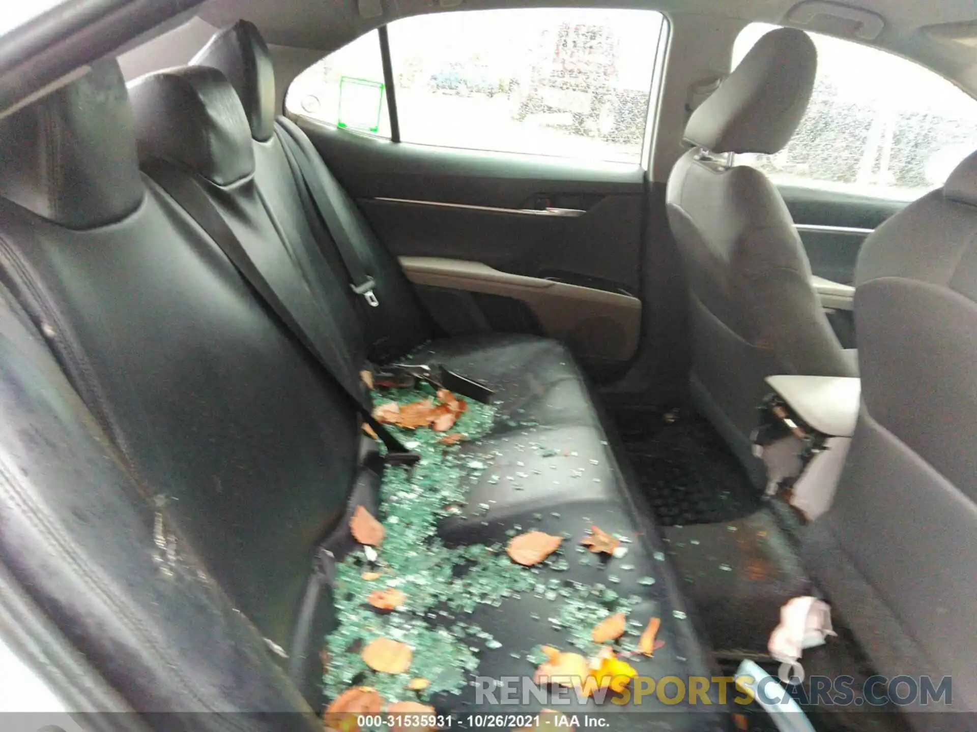 8 Photograph of a damaged car 4T1B31HK5KU005245 TOYOTA CAMRY 2019