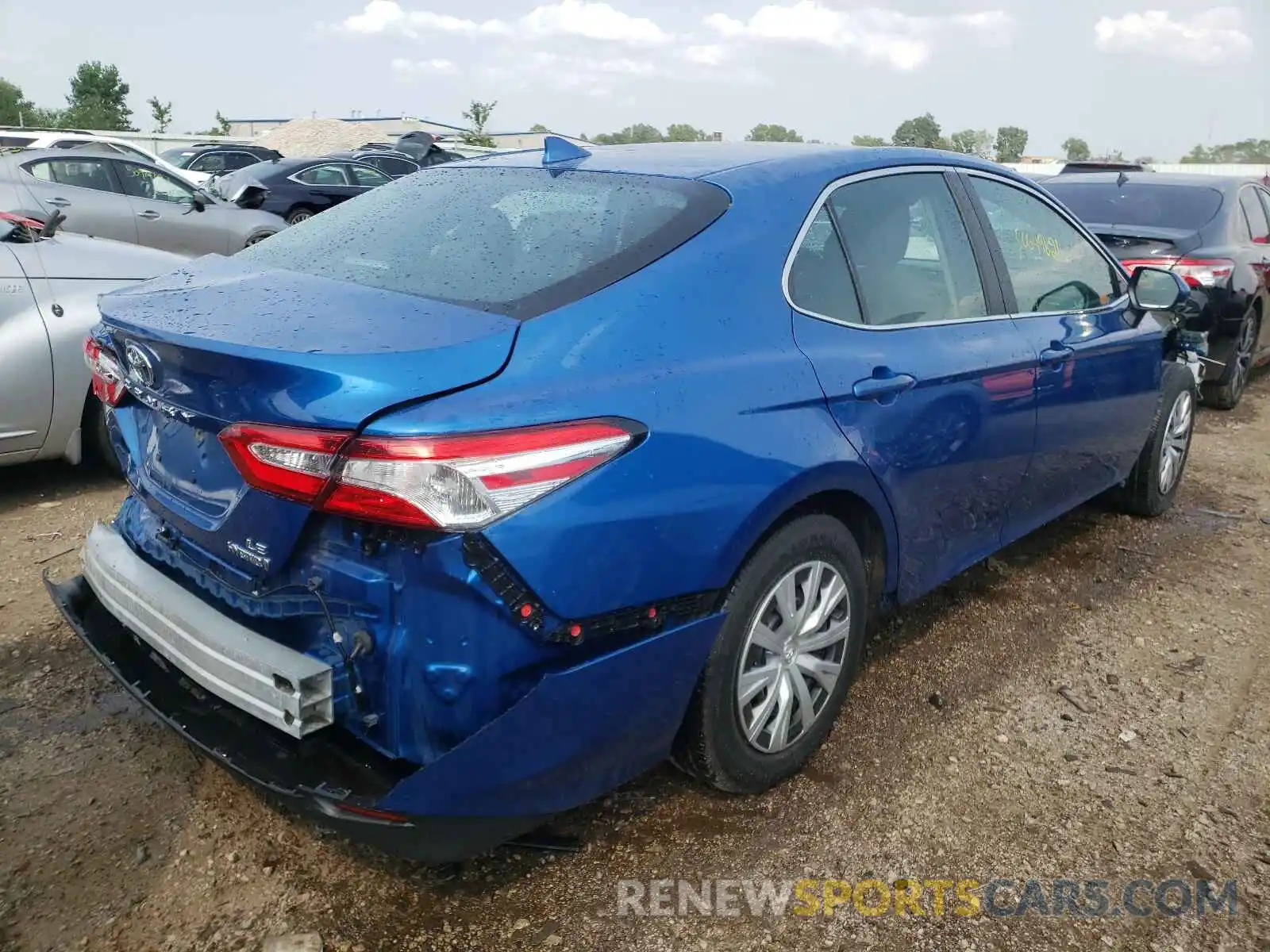 4 Photograph of a damaged car 4T1B31HK5KU005357 TOYOTA CAMRY 2019