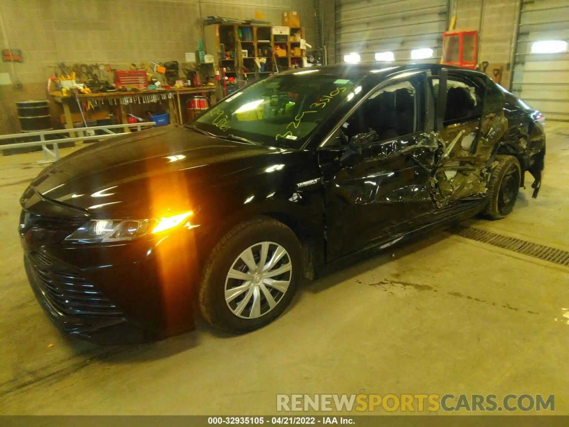 2 Photograph of a damaged car 4T1B31HK5KU005715 TOYOTA CAMRY 2019