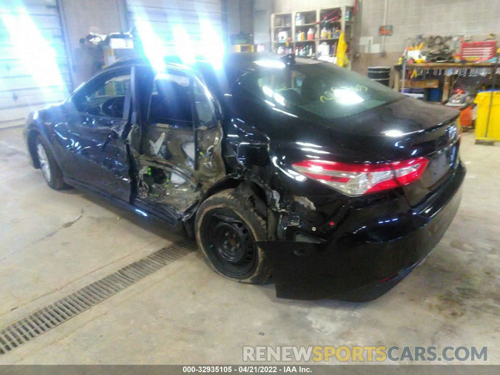 3 Photograph of a damaged car 4T1B31HK5KU005715 TOYOTA CAMRY 2019