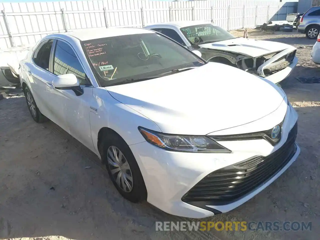 1 Photograph of a damaged car 4T1B31HK5KU006038 TOYOTA CAMRY 2019