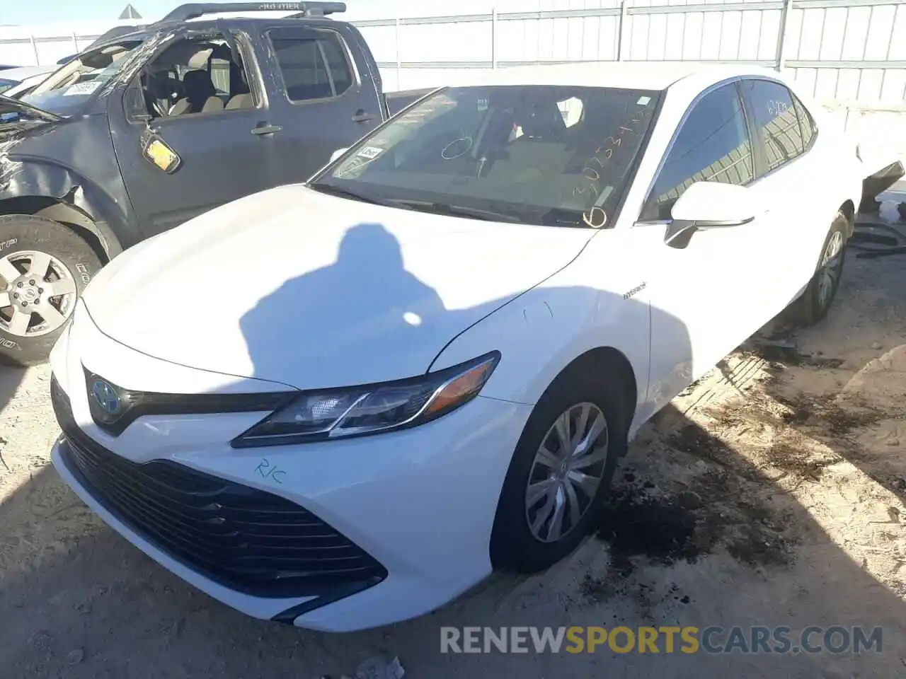 2 Photograph of a damaged car 4T1B31HK5KU006038 TOYOTA CAMRY 2019