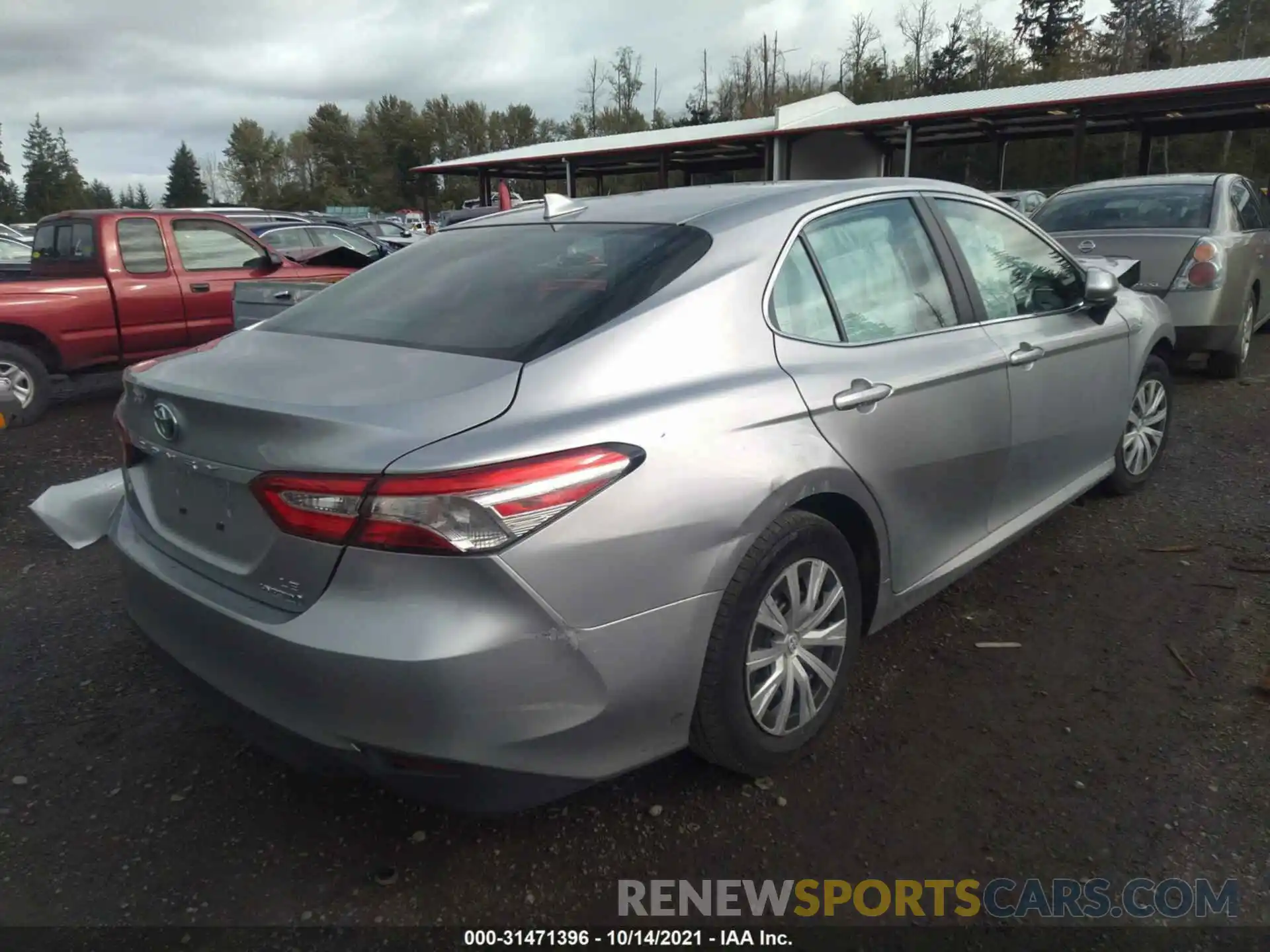 4 Photograph of a damaged car 4T1B31HK5KU006069 TOYOTA CAMRY 2019