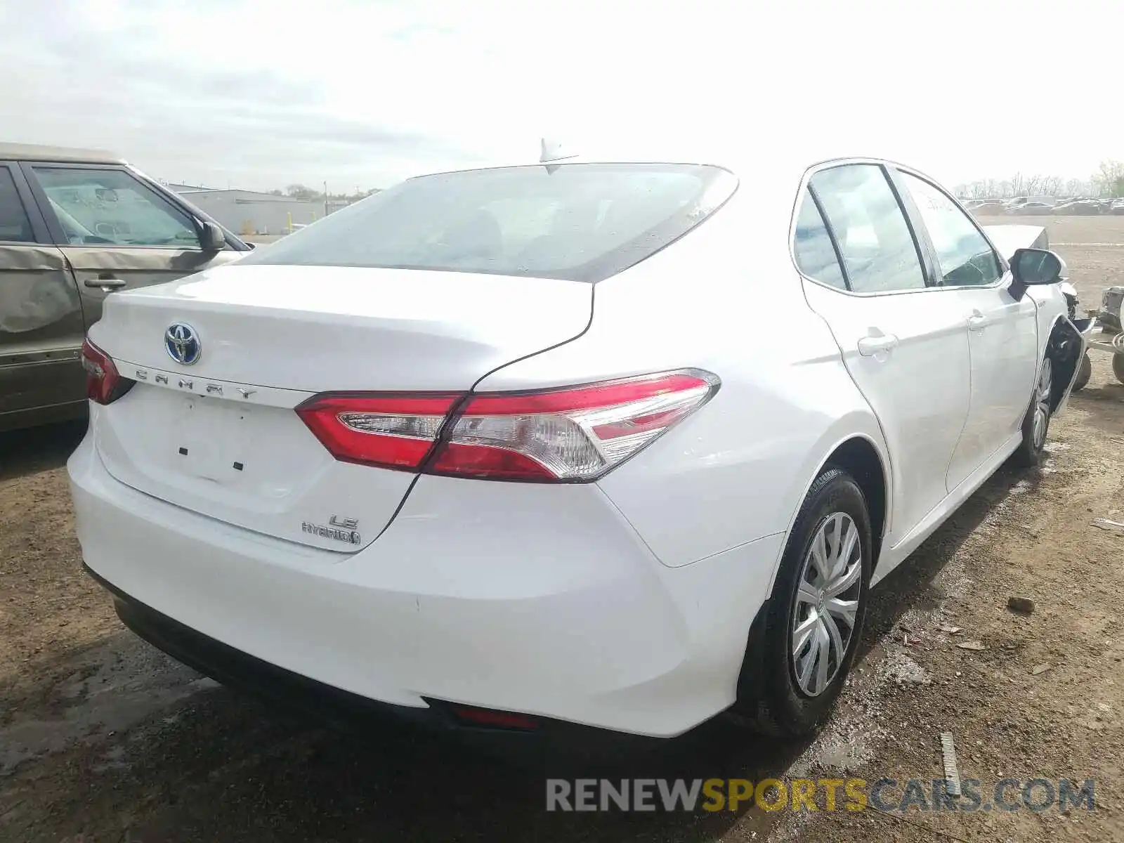 4 Photograph of a damaged car 4T1B31HK5KU006203 TOYOTA CAMRY 2019