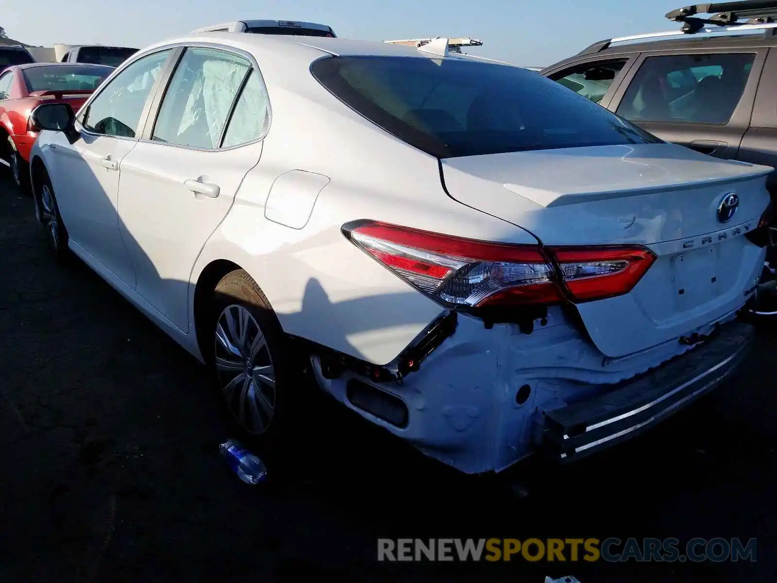 3 Photograph of a damaged car 4T1B31HK5KU006525 TOYOTA CAMRY 2019