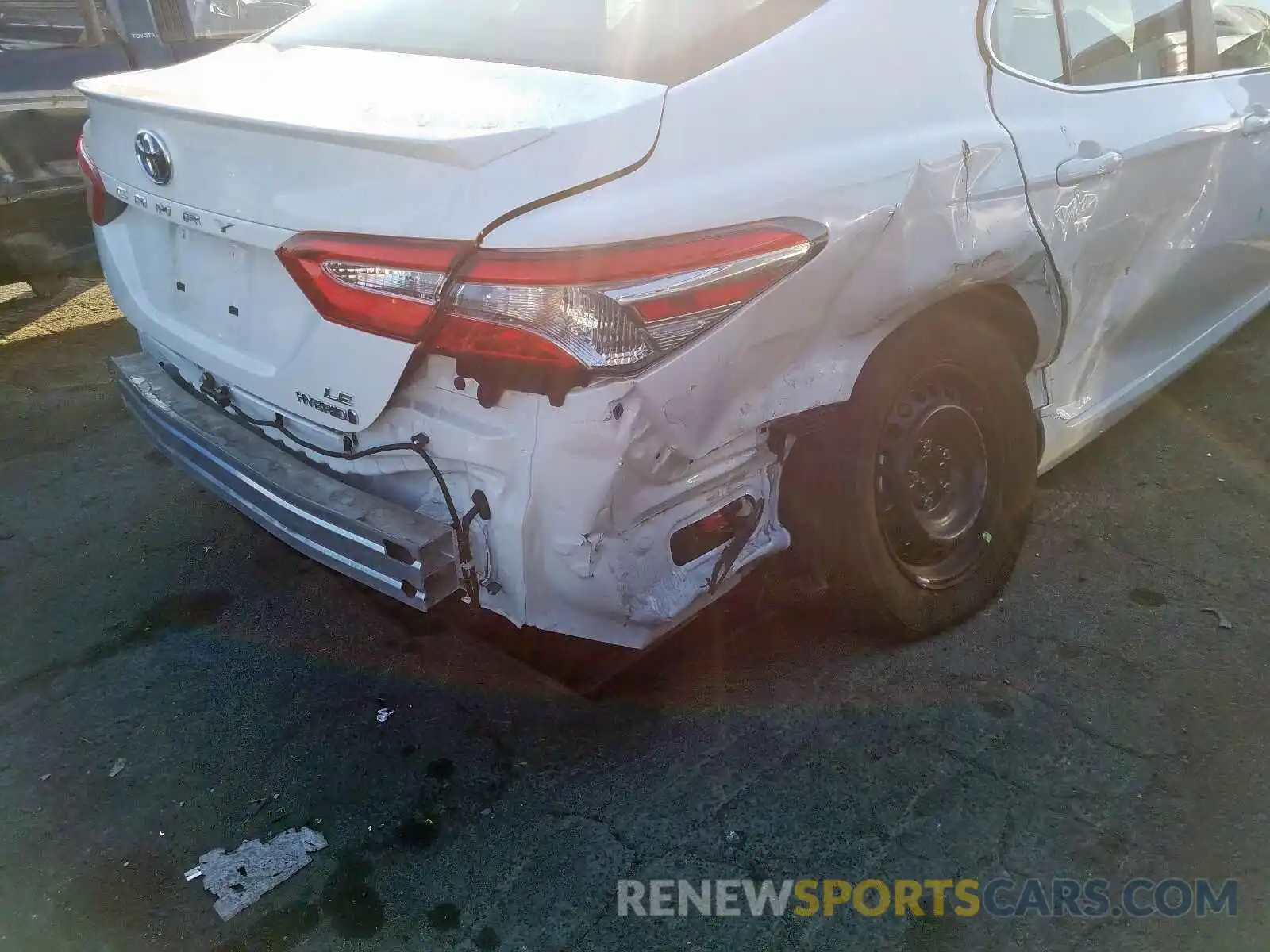 9 Photograph of a damaged car 4T1B31HK5KU006525 TOYOTA CAMRY 2019