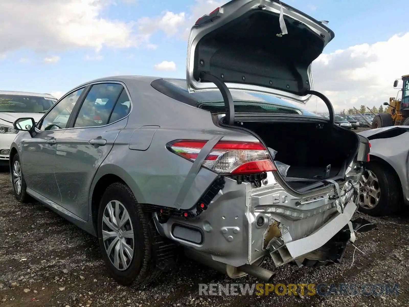 3 Photograph of a damaged car 4T1B31HK5KU006668 TOYOTA CAMRY 2019