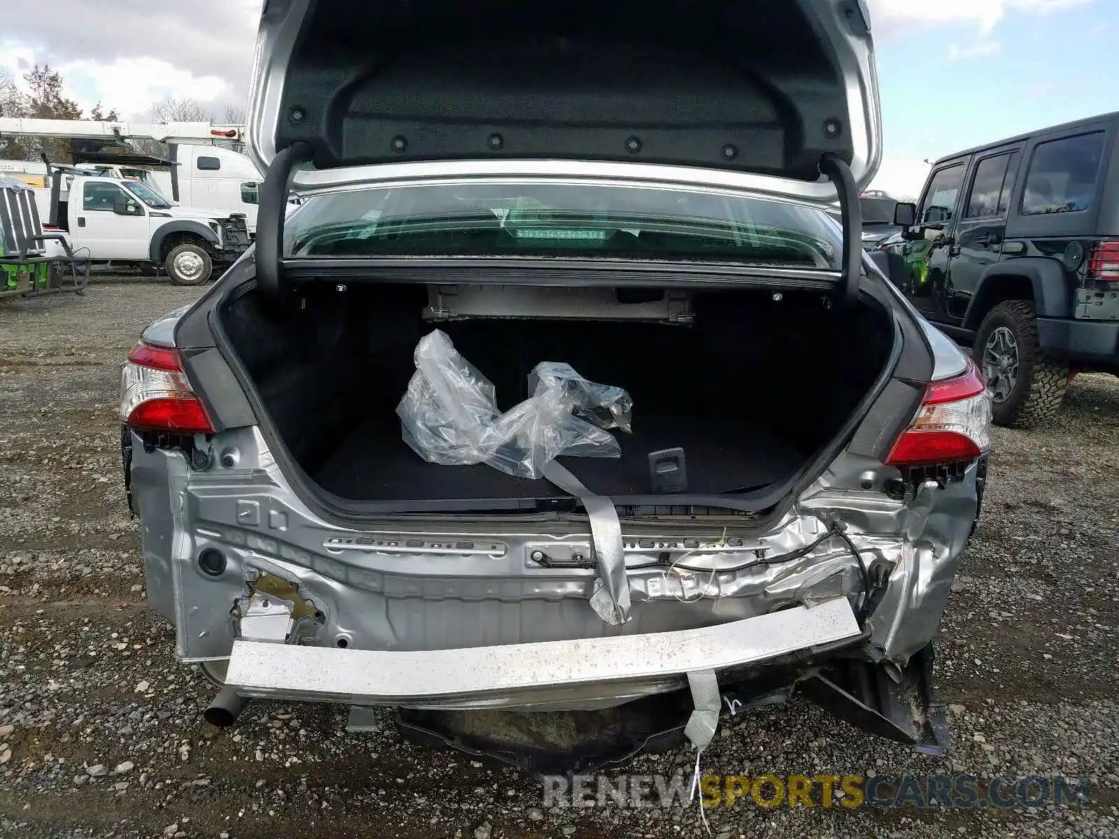 9 Photograph of a damaged car 4T1B31HK5KU006668 TOYOTA CAMRY 2019