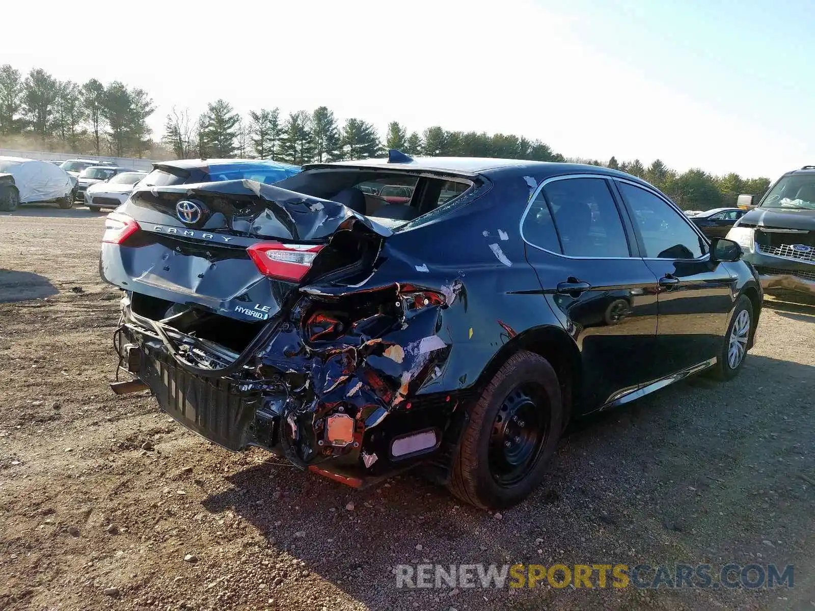 4 Photograph of a damaged car 4T1B31HK5KU006900 TOYOTA CAMRY 2019