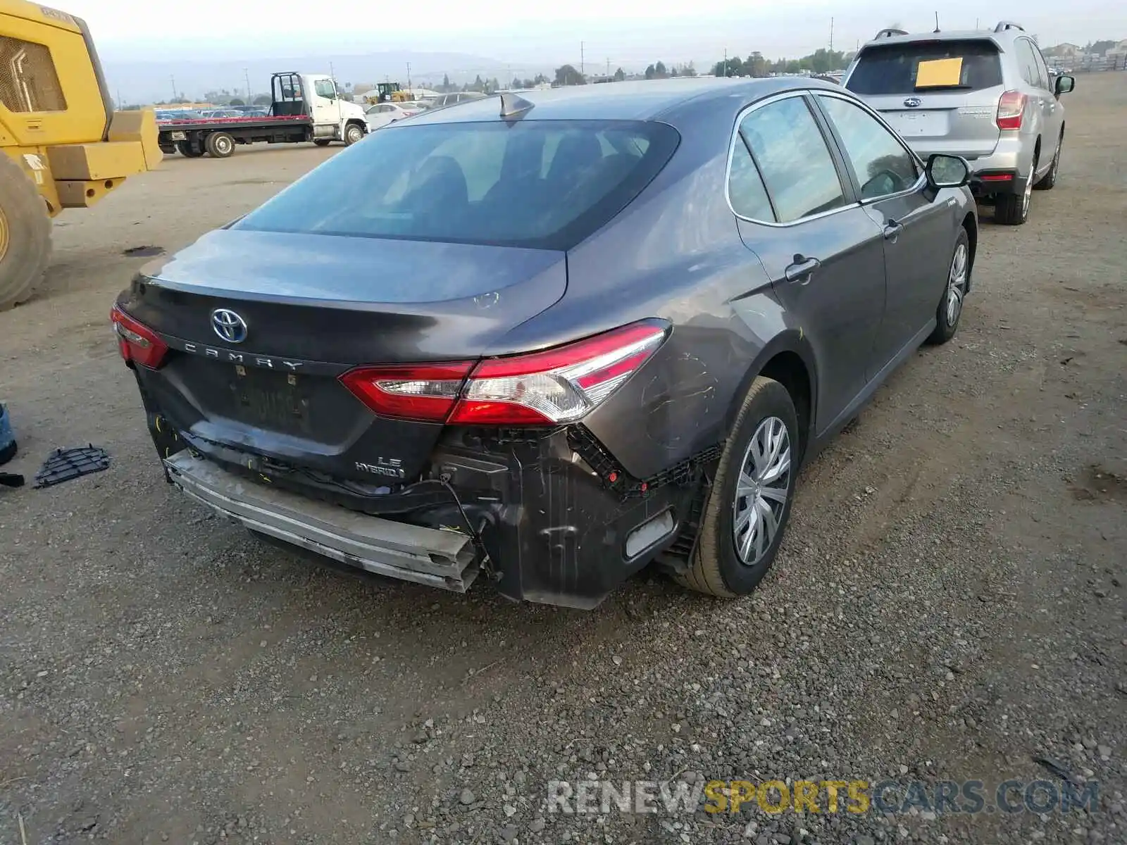 4 Photograph of a damaged car 4T1B31HK5KU008730 TOYOTA CAMRY 2019