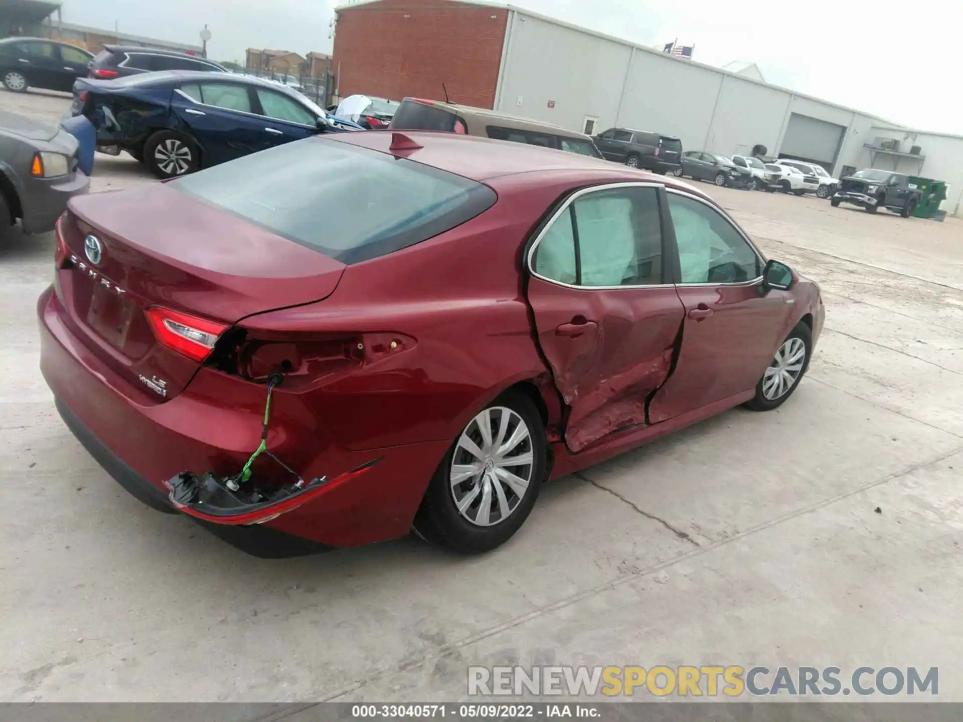 4 Photograph of a damaged car 4T1B31HK5KU509312 TOYOTA CAMRY 2019