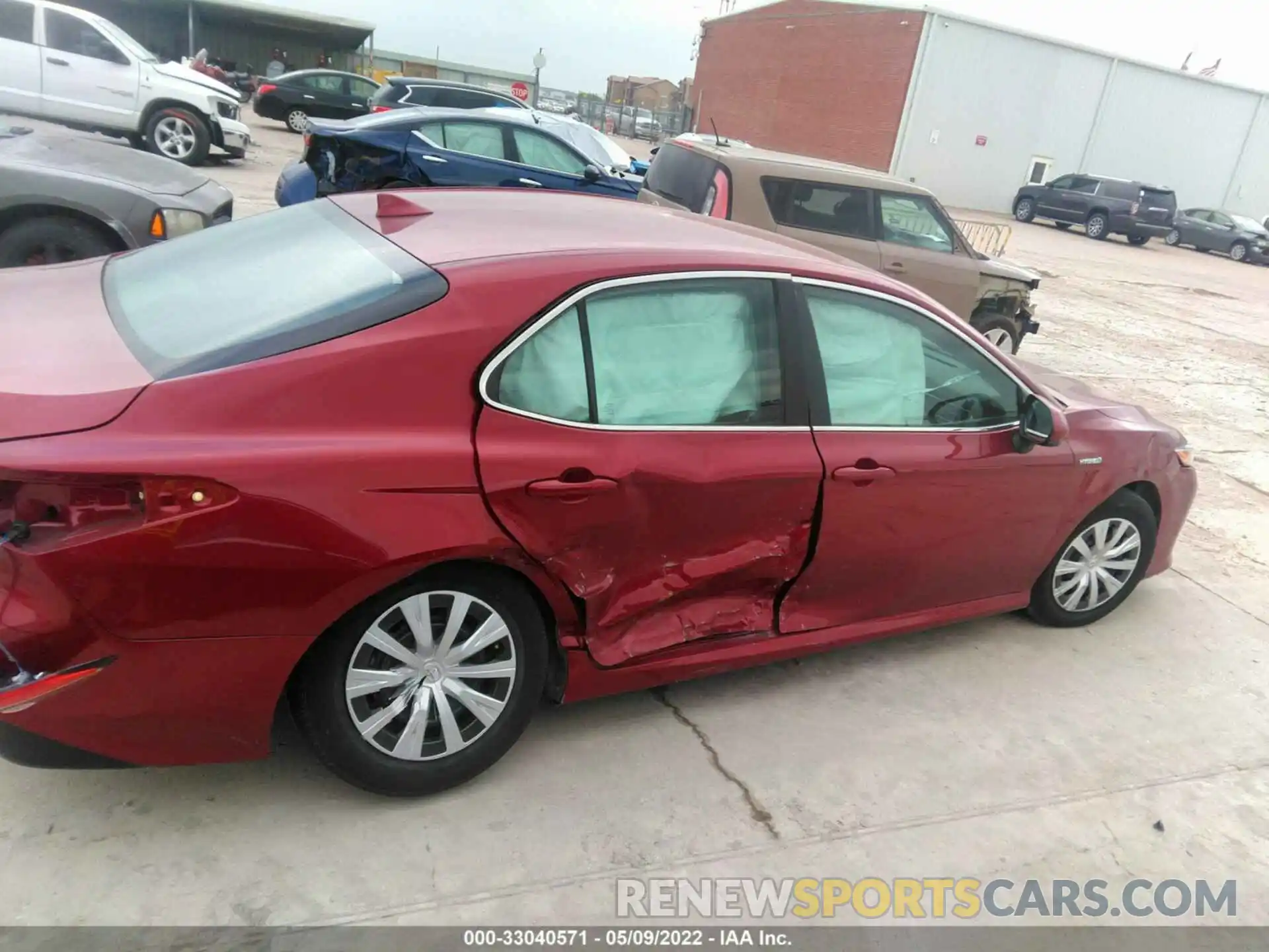 6 Photograph of a damaged car 4T1B31HK5KU509312 TOYOTA CAMRY 2019