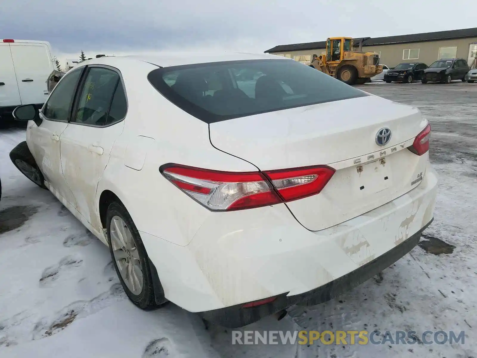 3 Photograph of a damaged car 4T1B31HK5KU509908 TOYOTA CAMRY 2019