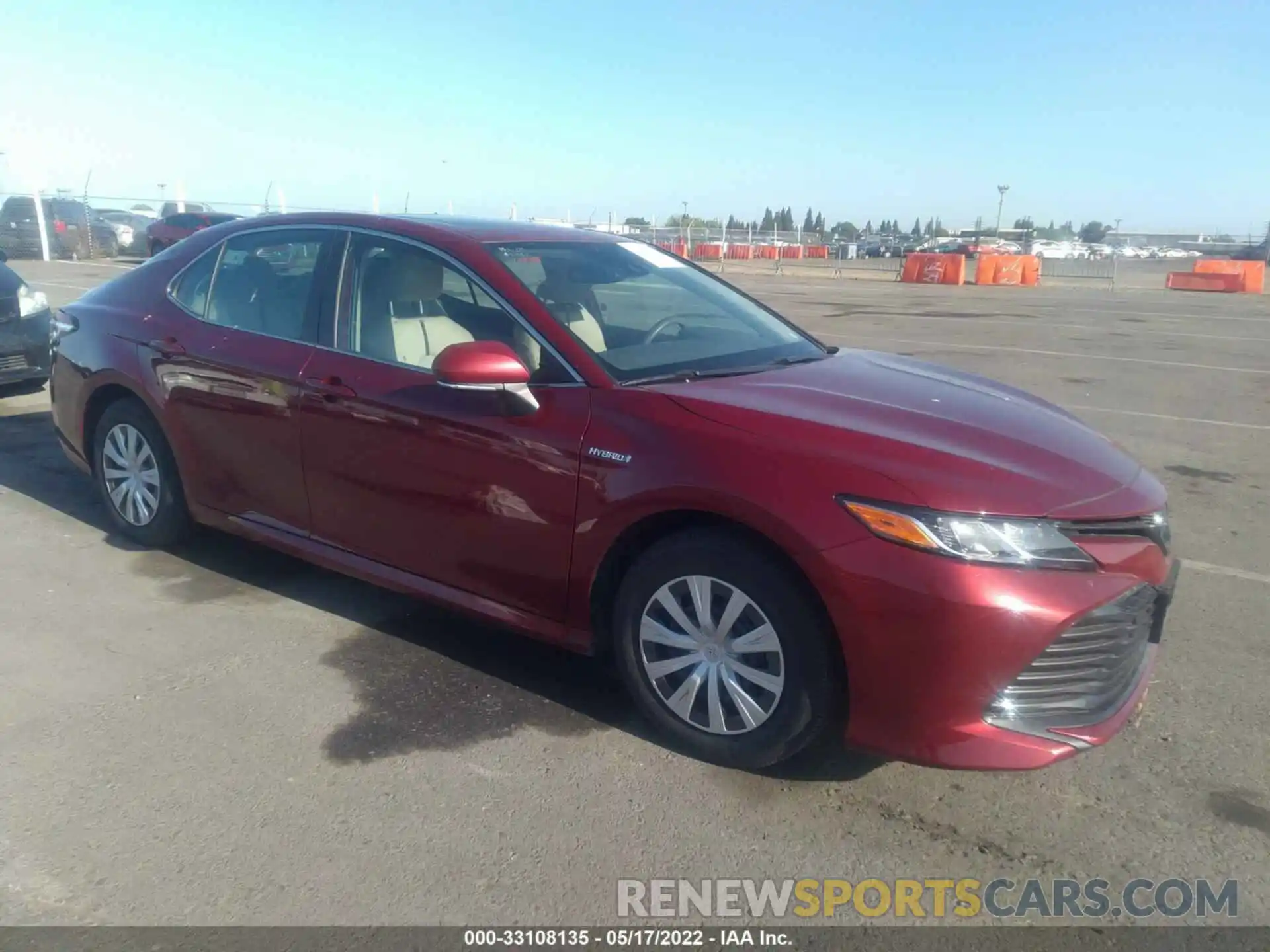 1 Photograph of a damaged car 4T1B31HK5KU510847 TOYOTA CAMRY 2019