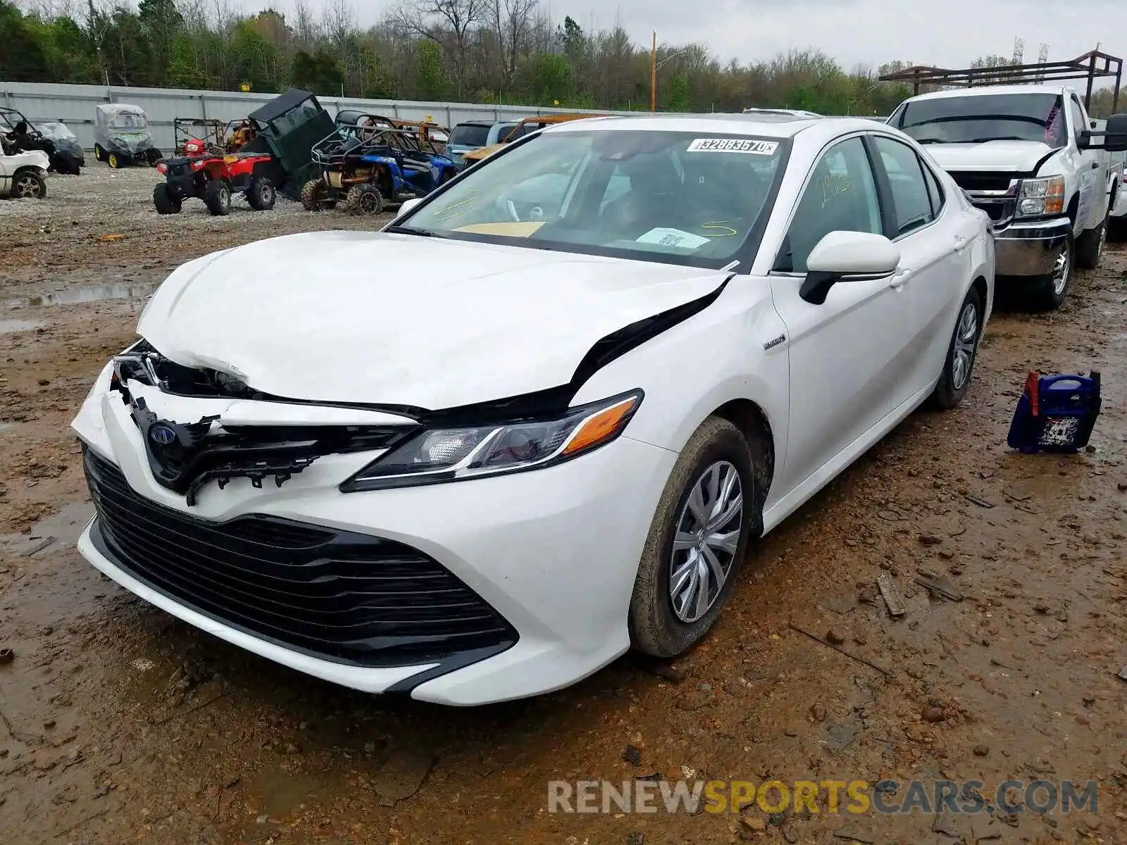 2 Photograph of a damaged car 4T1B31HK5KU511691 TOYOTA CAMRY 2019