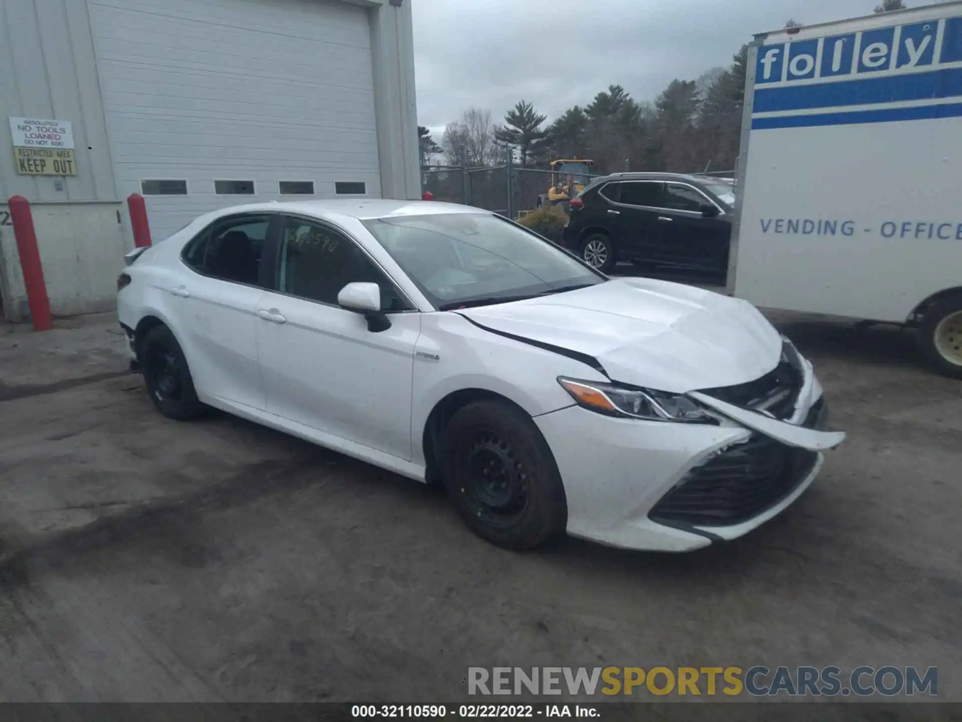 1 Photograph of a damaged car 4T1B31HK5KU514915 TOYOTA CAMRY 2019