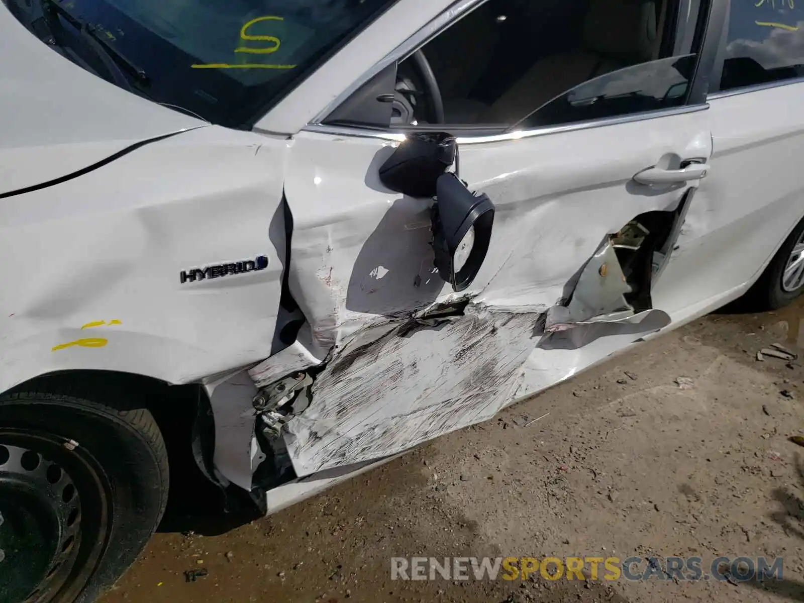 9 Photograph of a damaged car 4T1B31HK5KU515160 TOYOTA CAMRY 2019