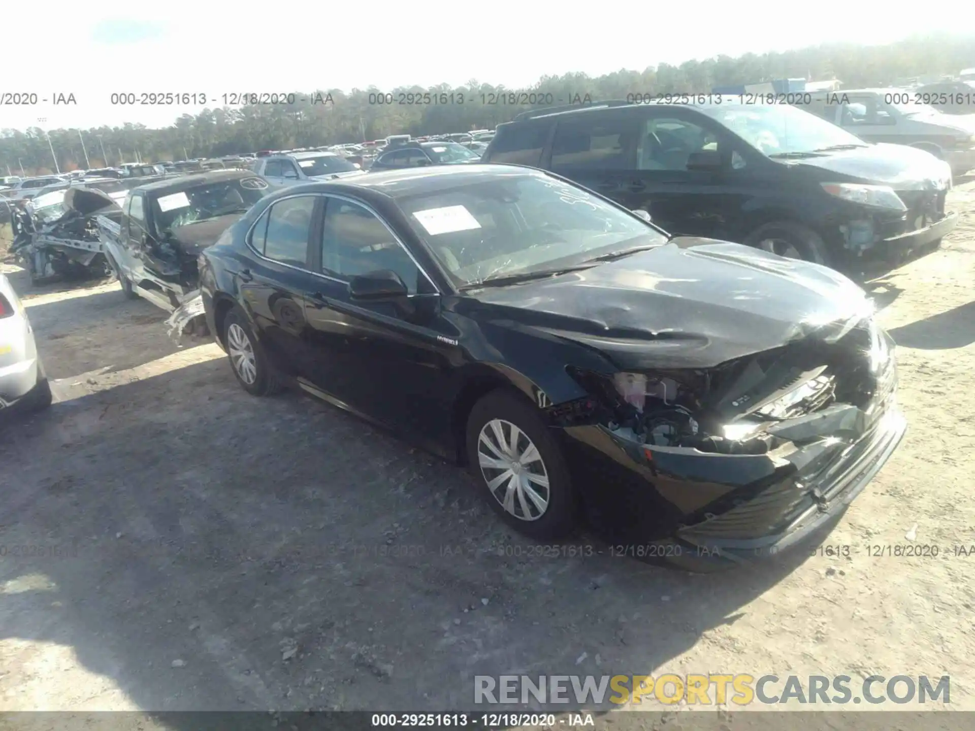 1 Photograph of a damaged car 4T1B31HK5KU515725 TOYOTA CAMRY 2019