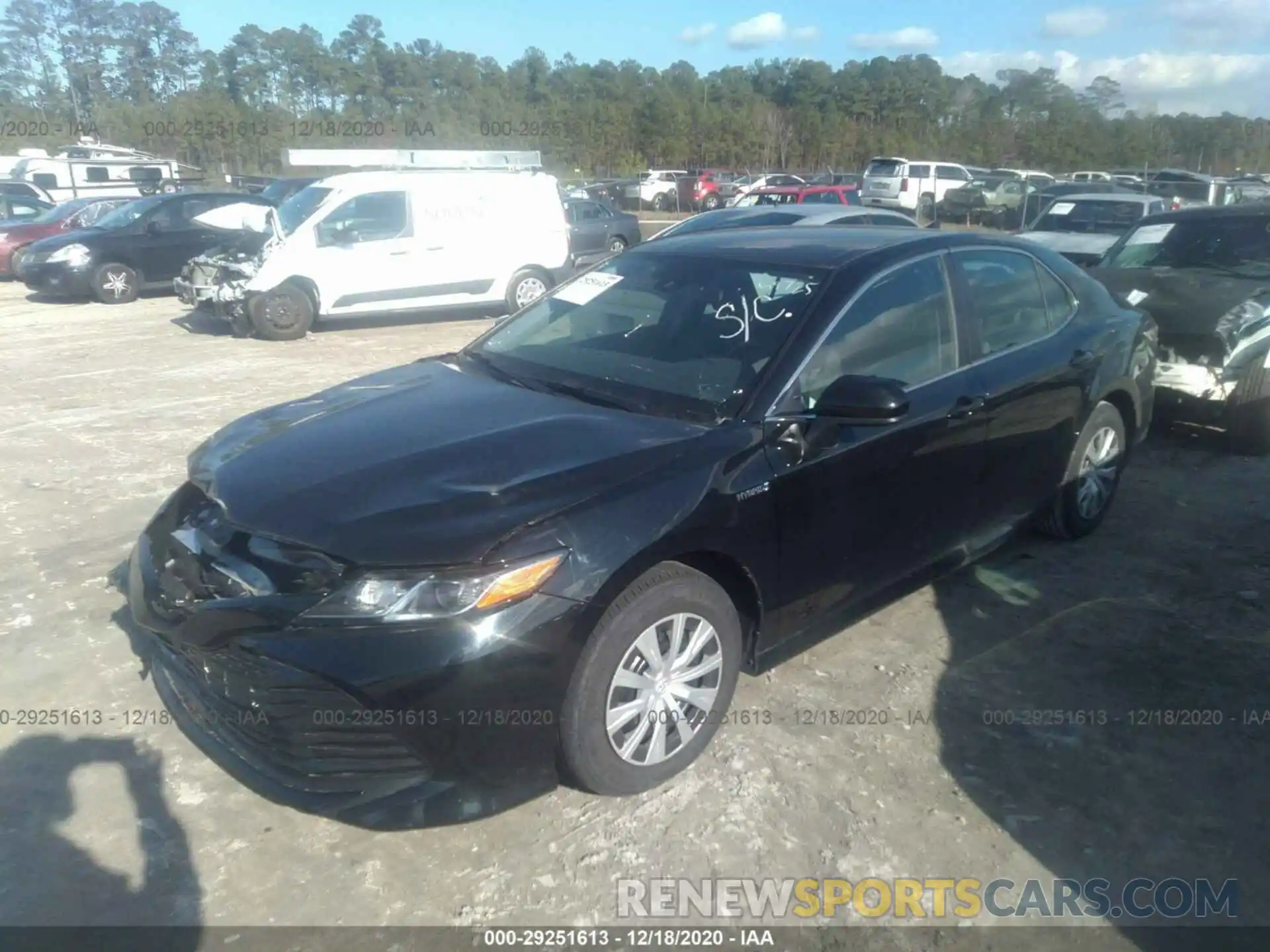 2 Photograph of a damaged car 4T1B31HK5KU515725 TOYOTA CAMRY 2019