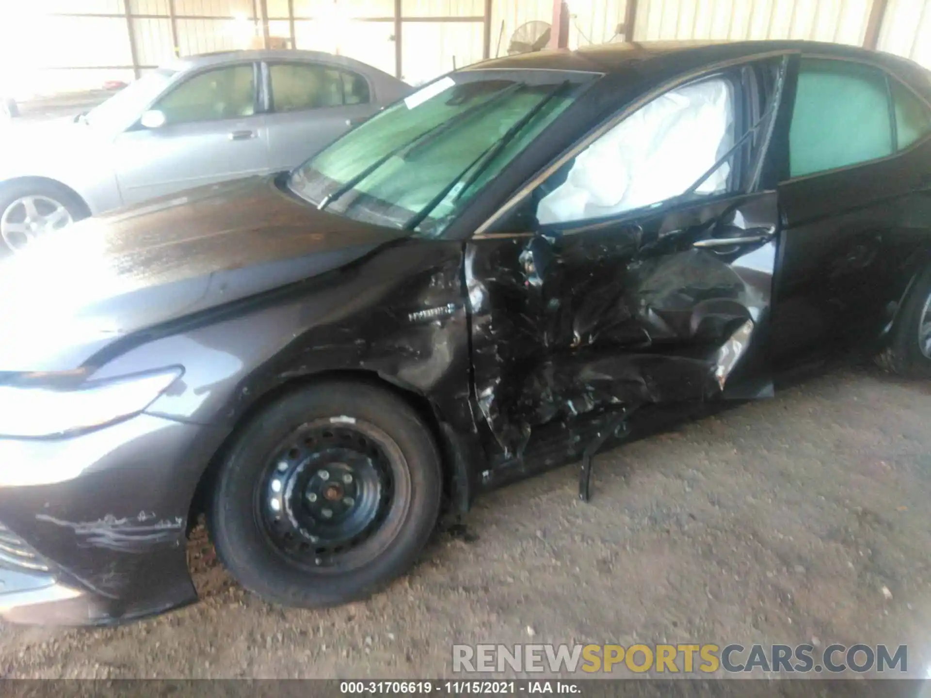 6 Photograph of a damaged car 4T1B31HK5KU517118 TOYOTA CAMRY 2019