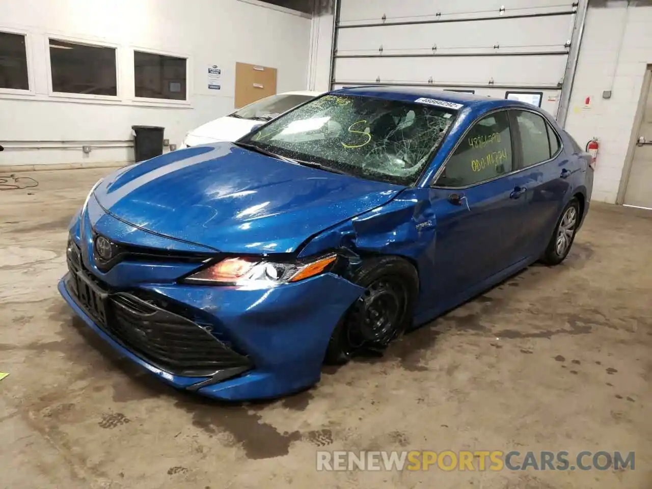 2 Photograph of a damaged car 4T1B31HK6KU005870 TOYOTA CAMRY 2019